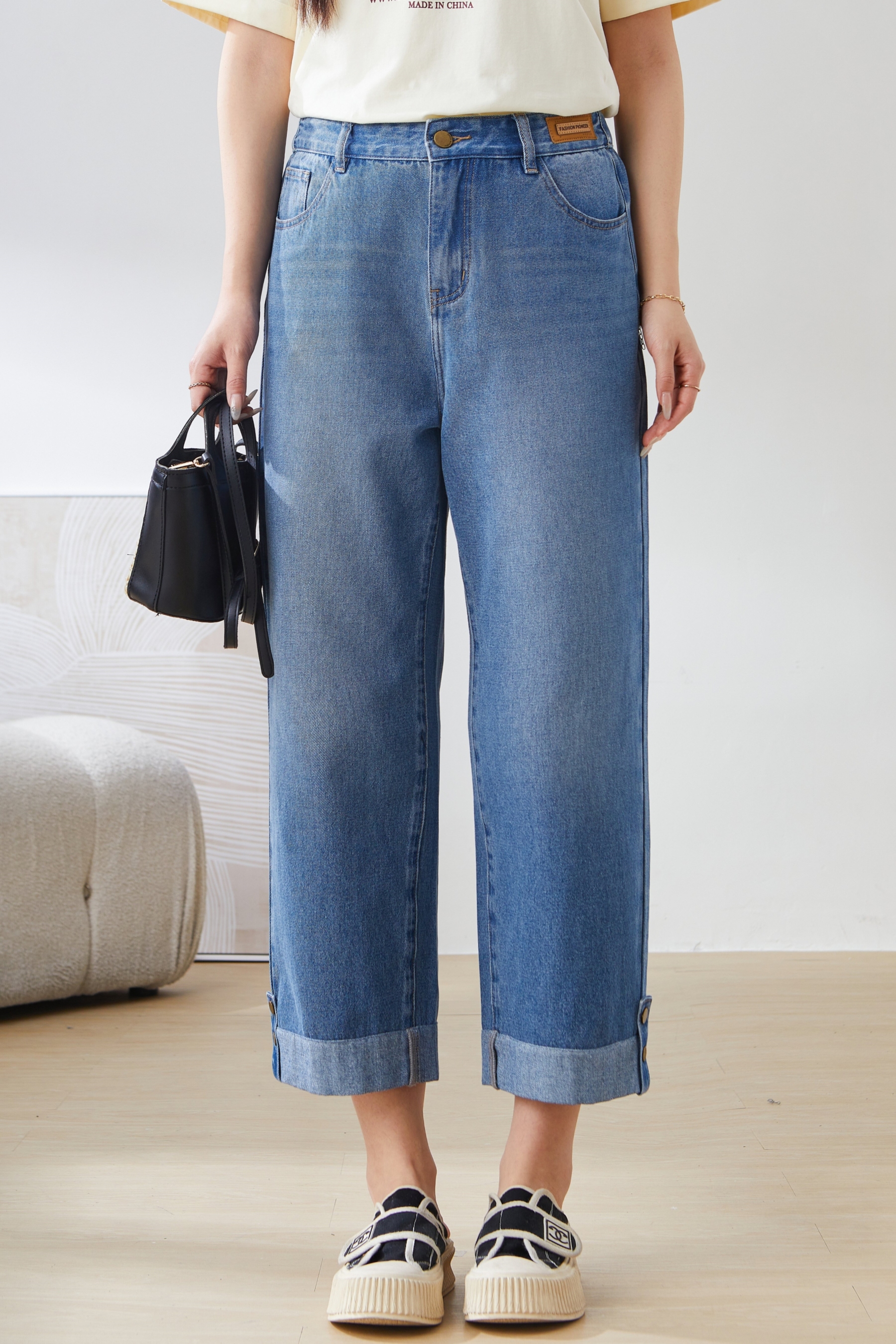 High Waist Slimming Cuffed Jeans EXK5002