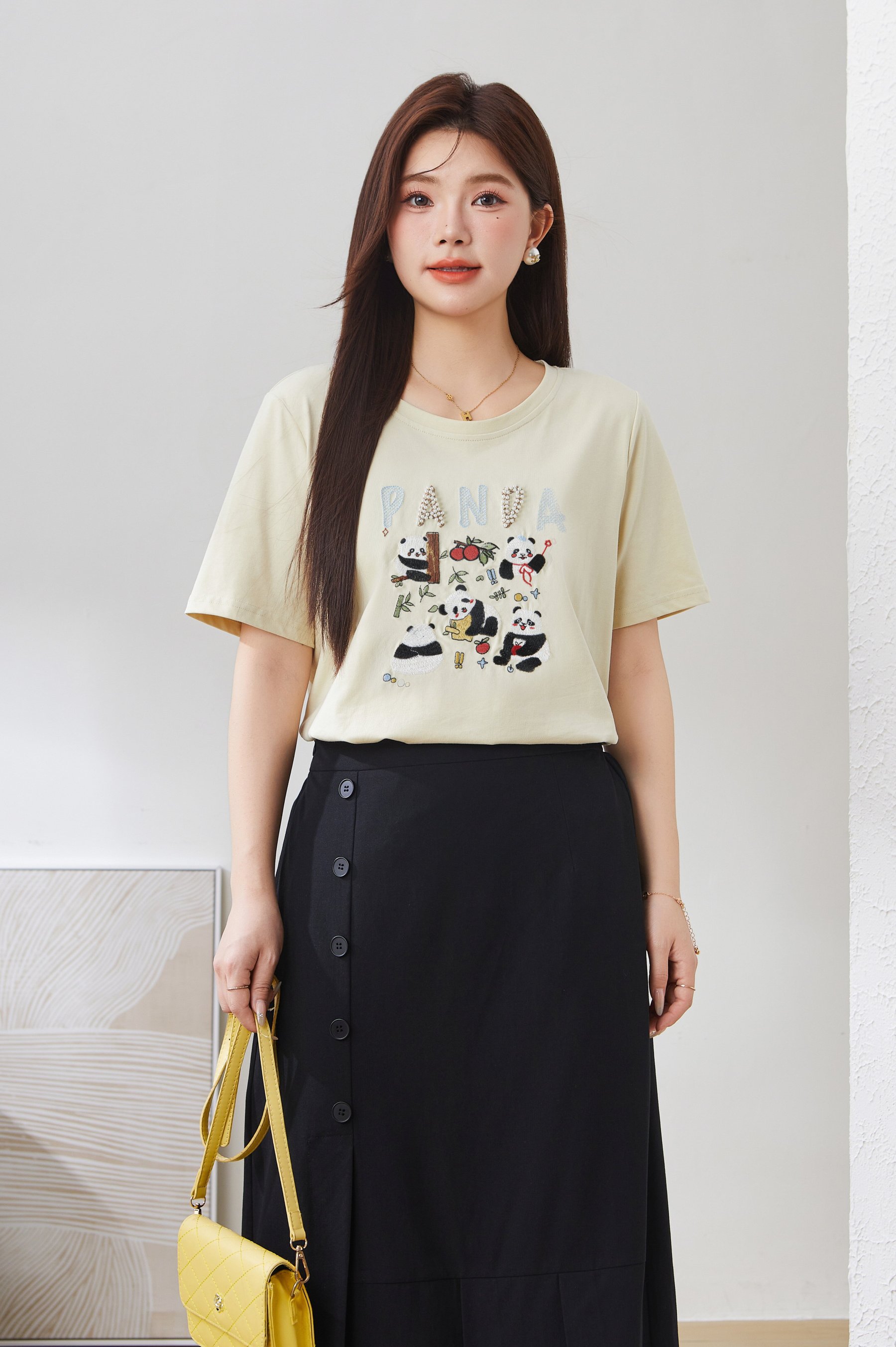 Beaded Embroidered Bear Knit T-Shirt EXZ2993