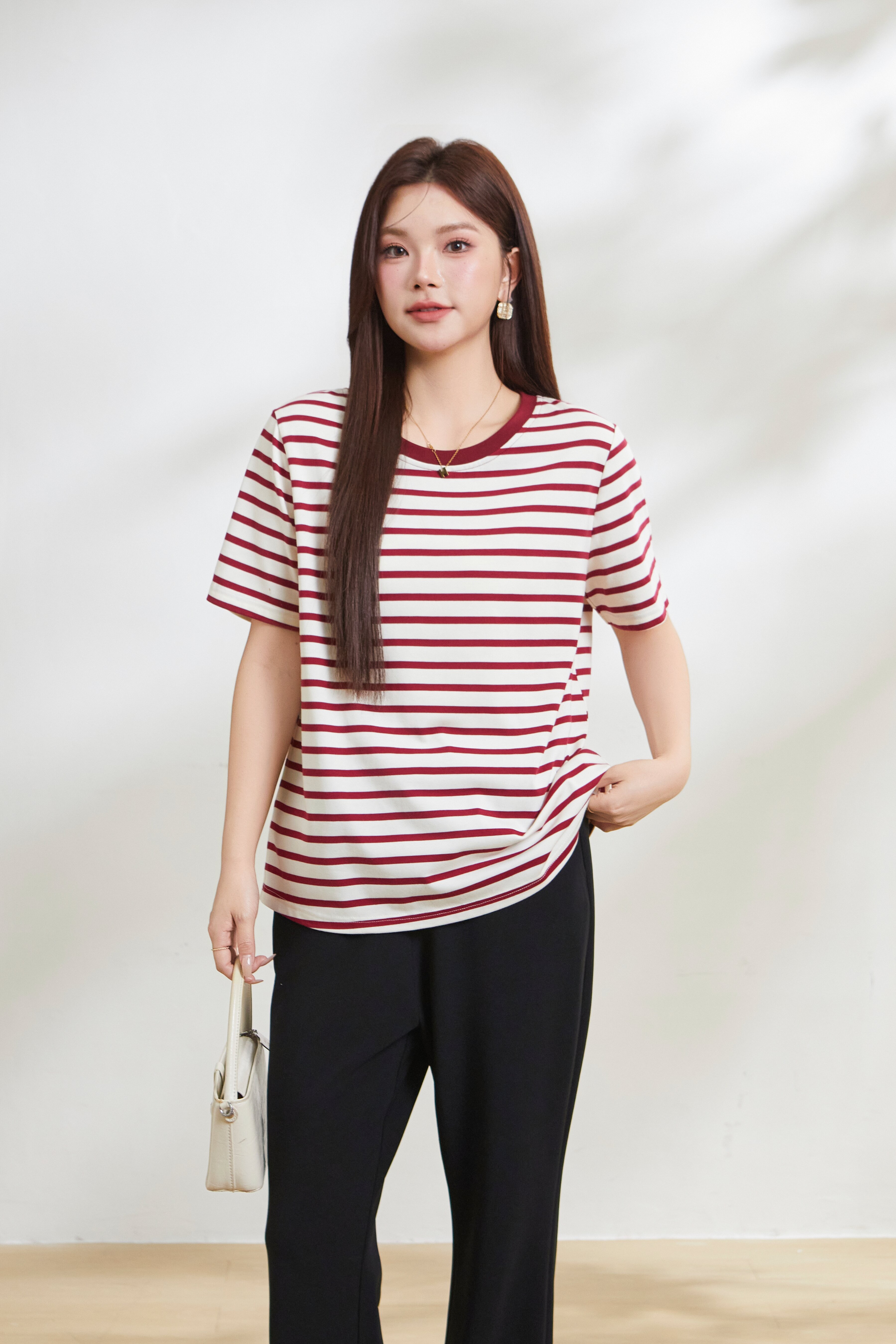 Round-neck knitted striped T-shirt FCZ6986