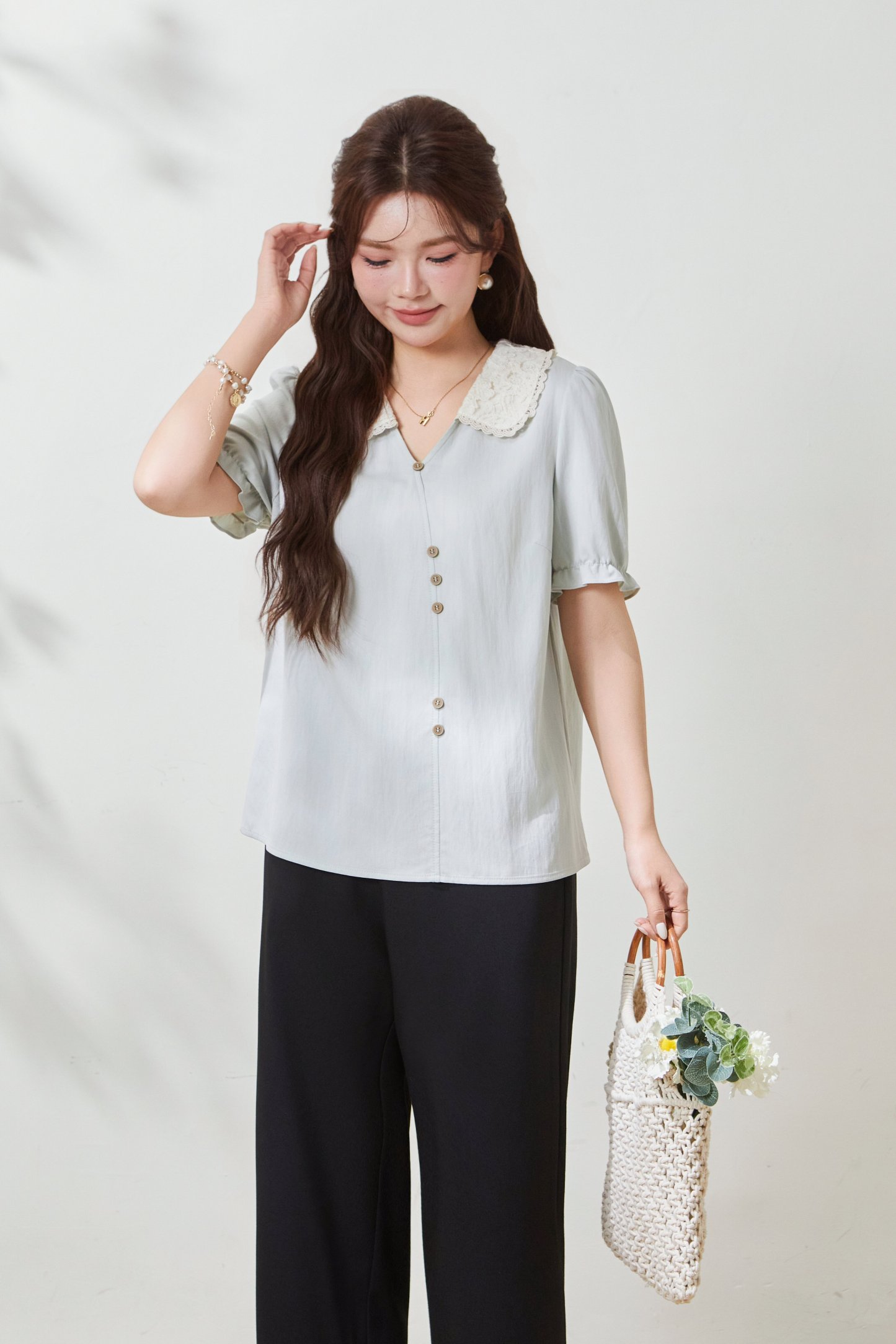 Imitation Cotton-Linen Lace Color-Block V-Neck Blouse FXA7052