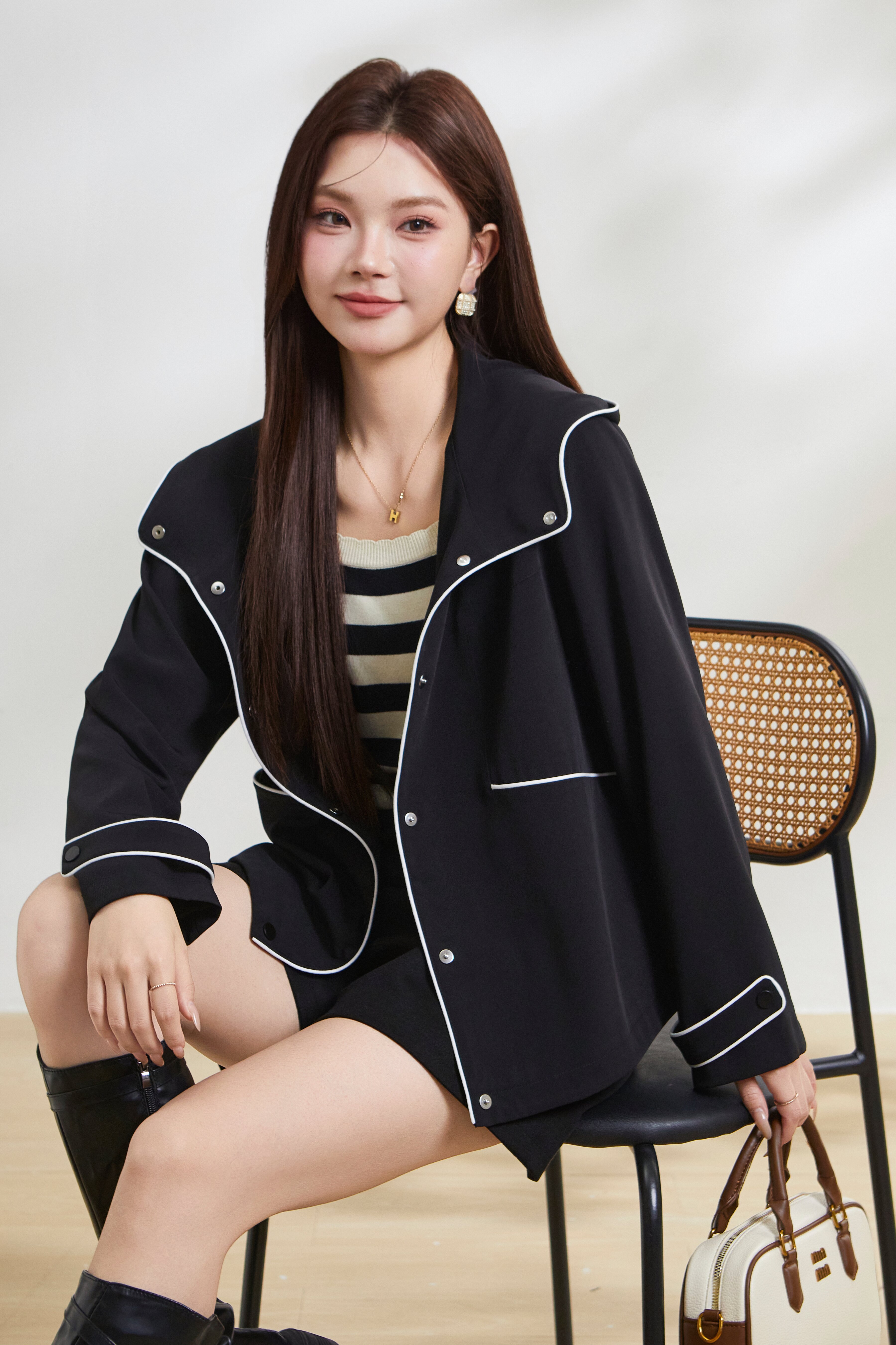 Hooded Contrast Color Windbreaker Jacket FCW6997