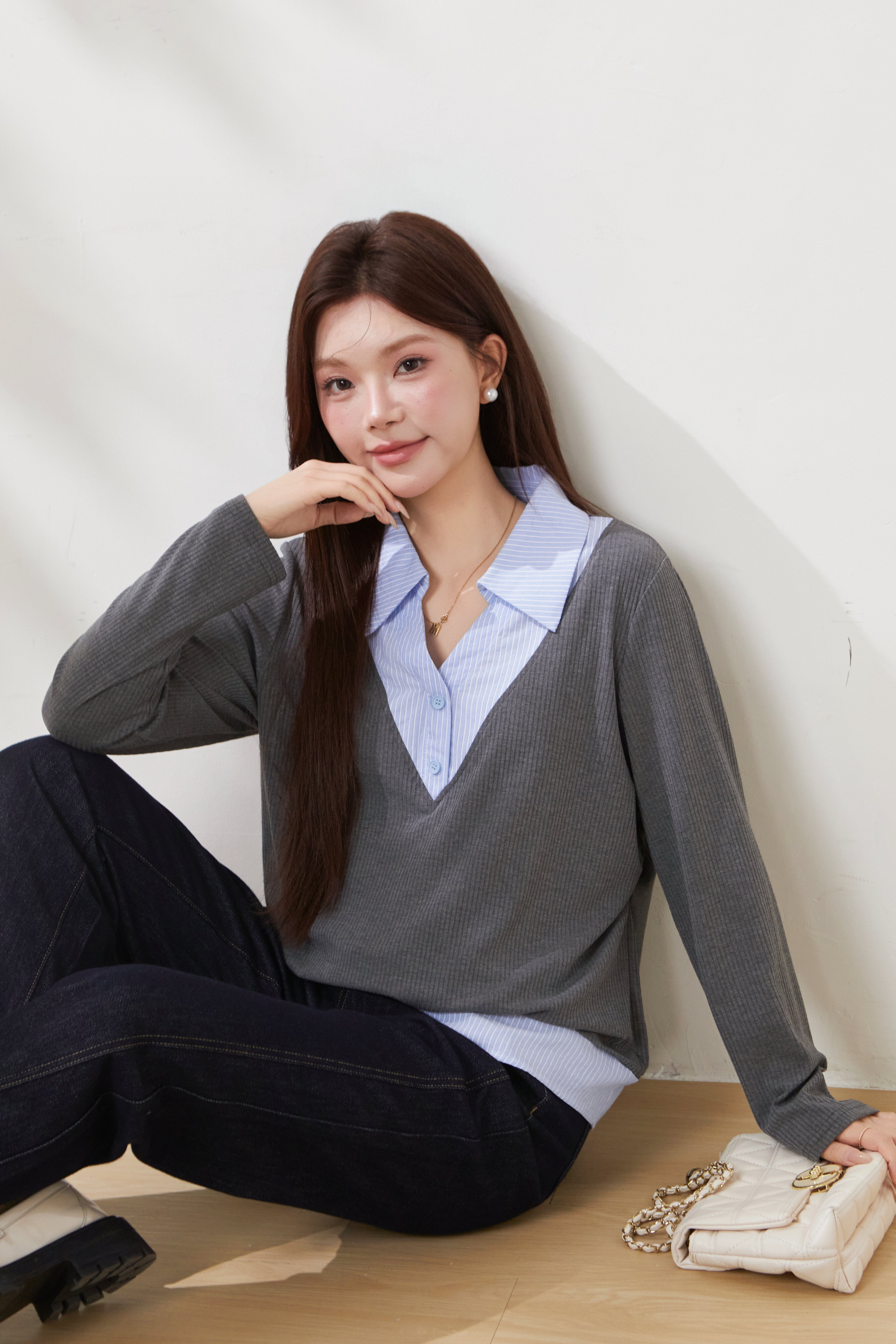 Striped V-neck faux two-piece knit shirt FCA6910