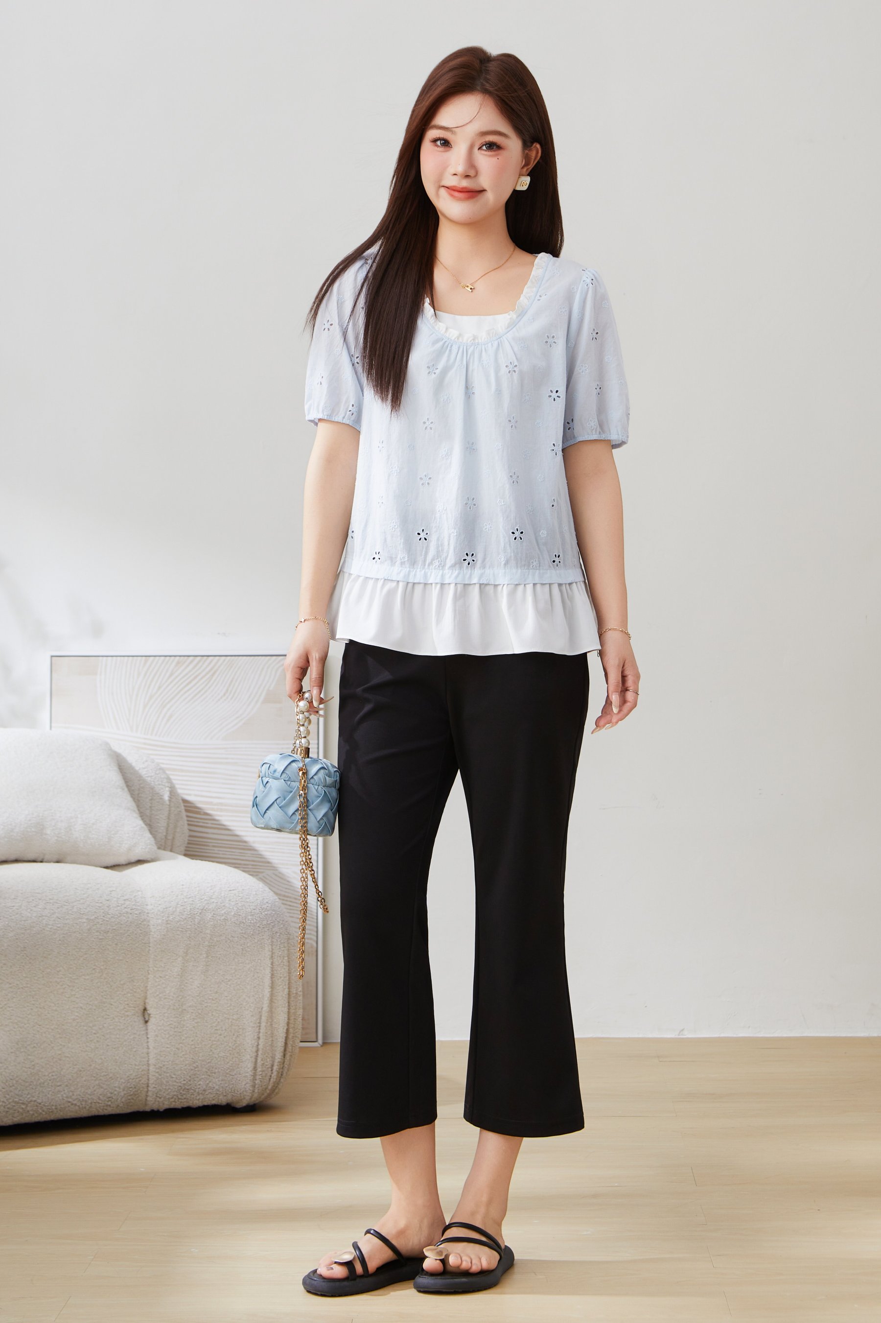 Embroidered Hollow Slimming Top EXA5307