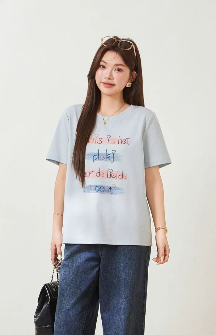 Plus-size knit T-shirt, crew neck, embroidered letters, youthful style, 2026 summer new arrival for curvy women