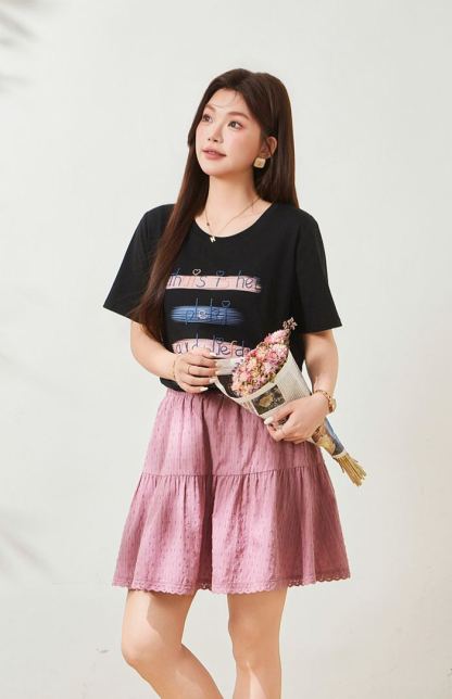 Plus-size knit T-shirt, crew neck, embroidered letters, youthful style, 2026 summer new arrival for curvy women