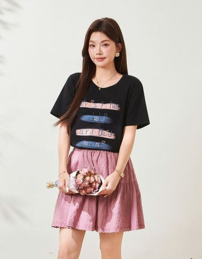 Plus-size knit T-shirt, crew neck, embroidered letters, youthful style, 2026 summer new arrival for curvy women