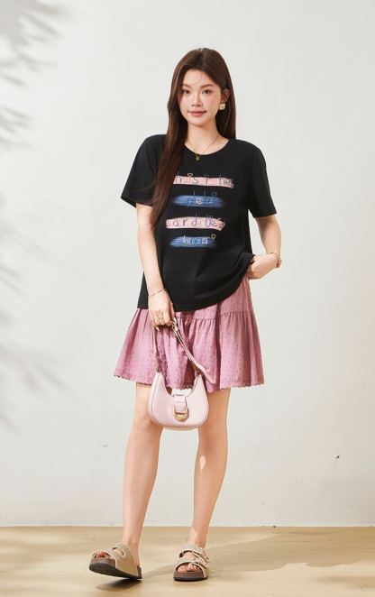 Plus-size knit T-shirt, crew neck, embroidered letters, youthful style, 2026 summer new arrival for curvy women
