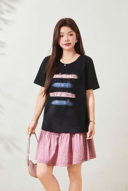 Plus-size knit T-shirt, crew neck, embroidered letters, youthful style, 2026 summer new arrival for curvy women