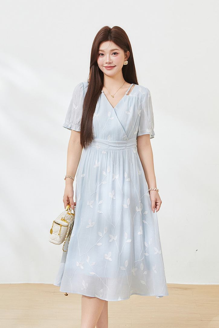 Plus Size V Neck Waist Tie Beach Vacation Dress Summer New Arrival FXQ7207