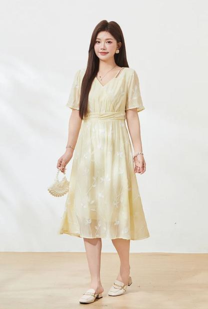 Plus Size V Neck Waist Tie Beach Vacation Dress Summer New Arrival FXQ7207