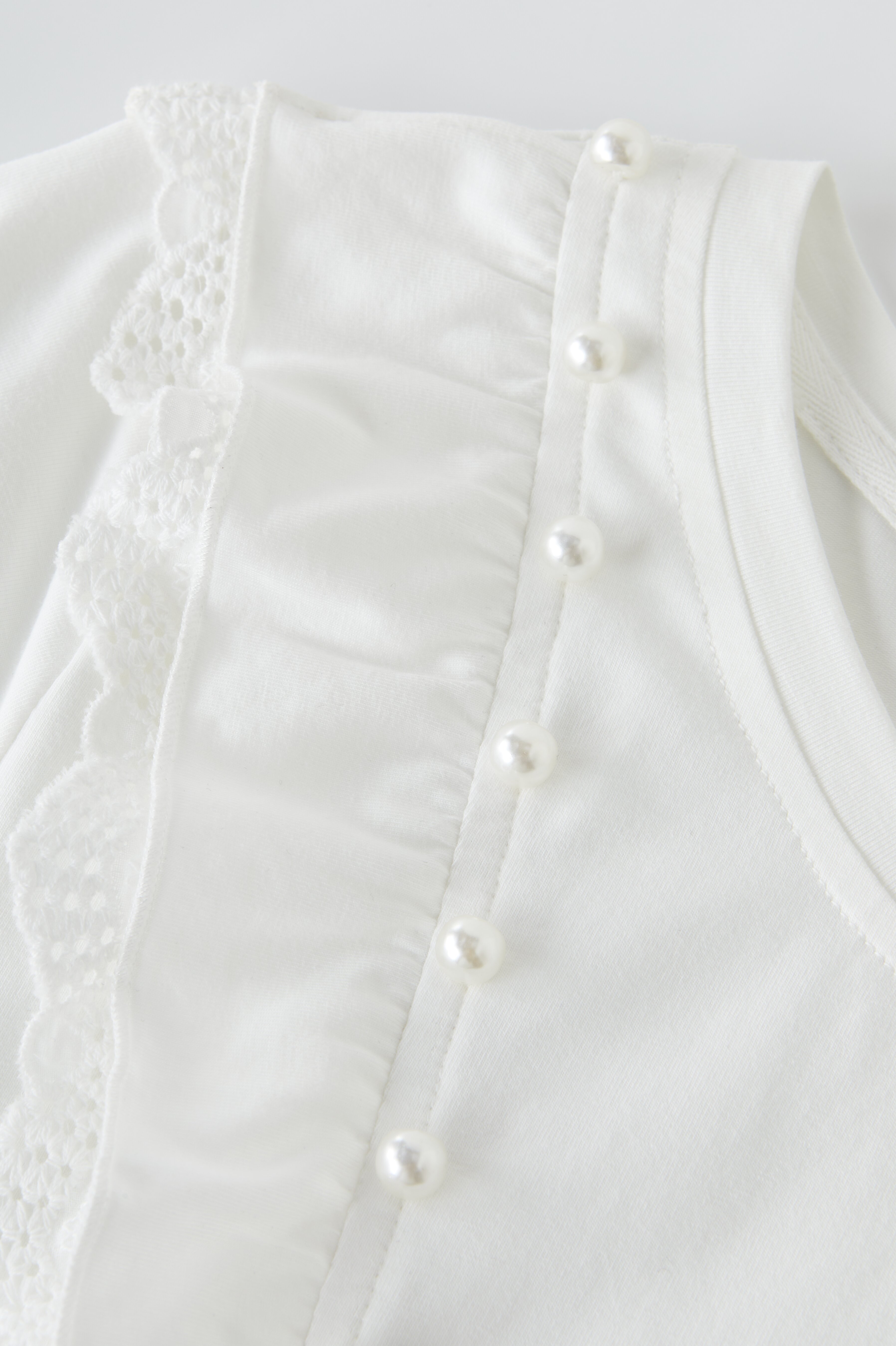 Ruffled Beaded T-Shirt DXZ1808