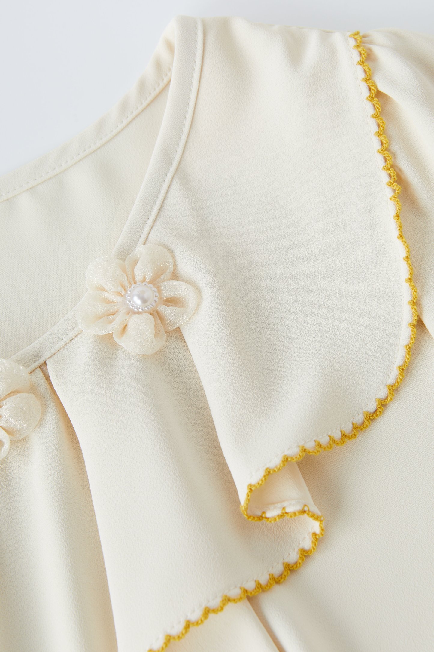 US Ruffled Edge Embroidered Blouse EXA3055