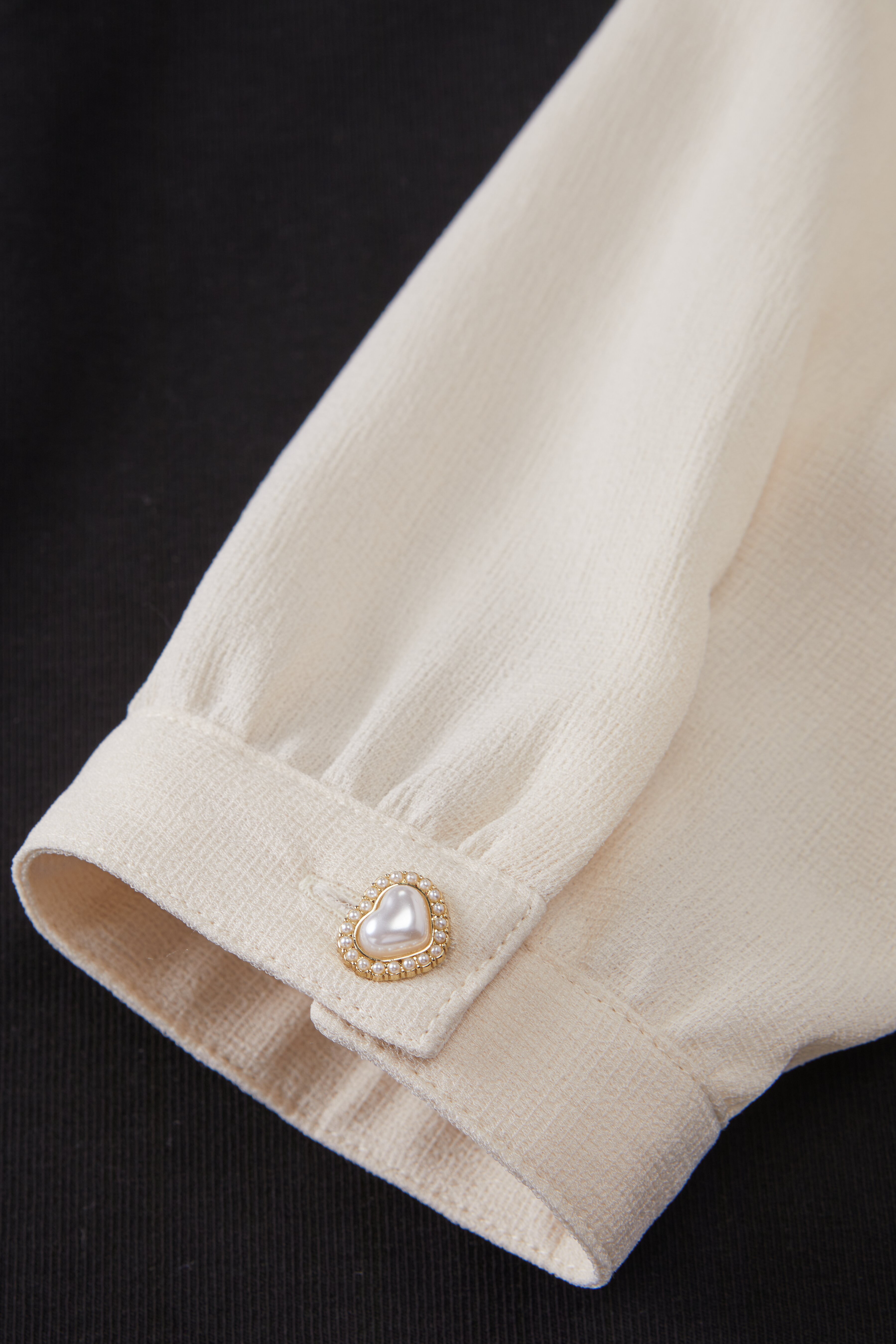 Spliced Round Neck Youthful Blouse EDA5839