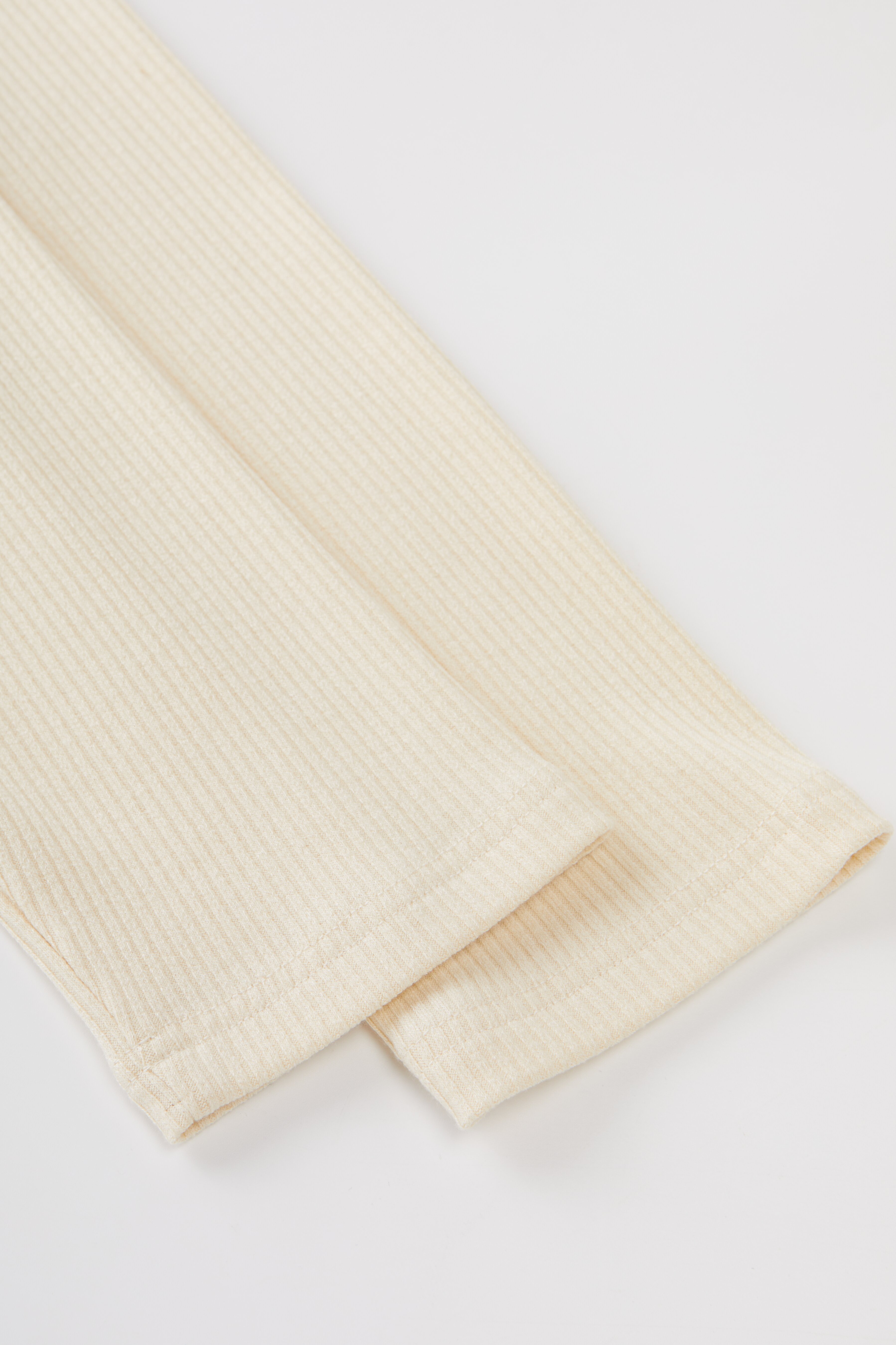 Small U-neck Knitted Ribbed T-shirt EDZ5850