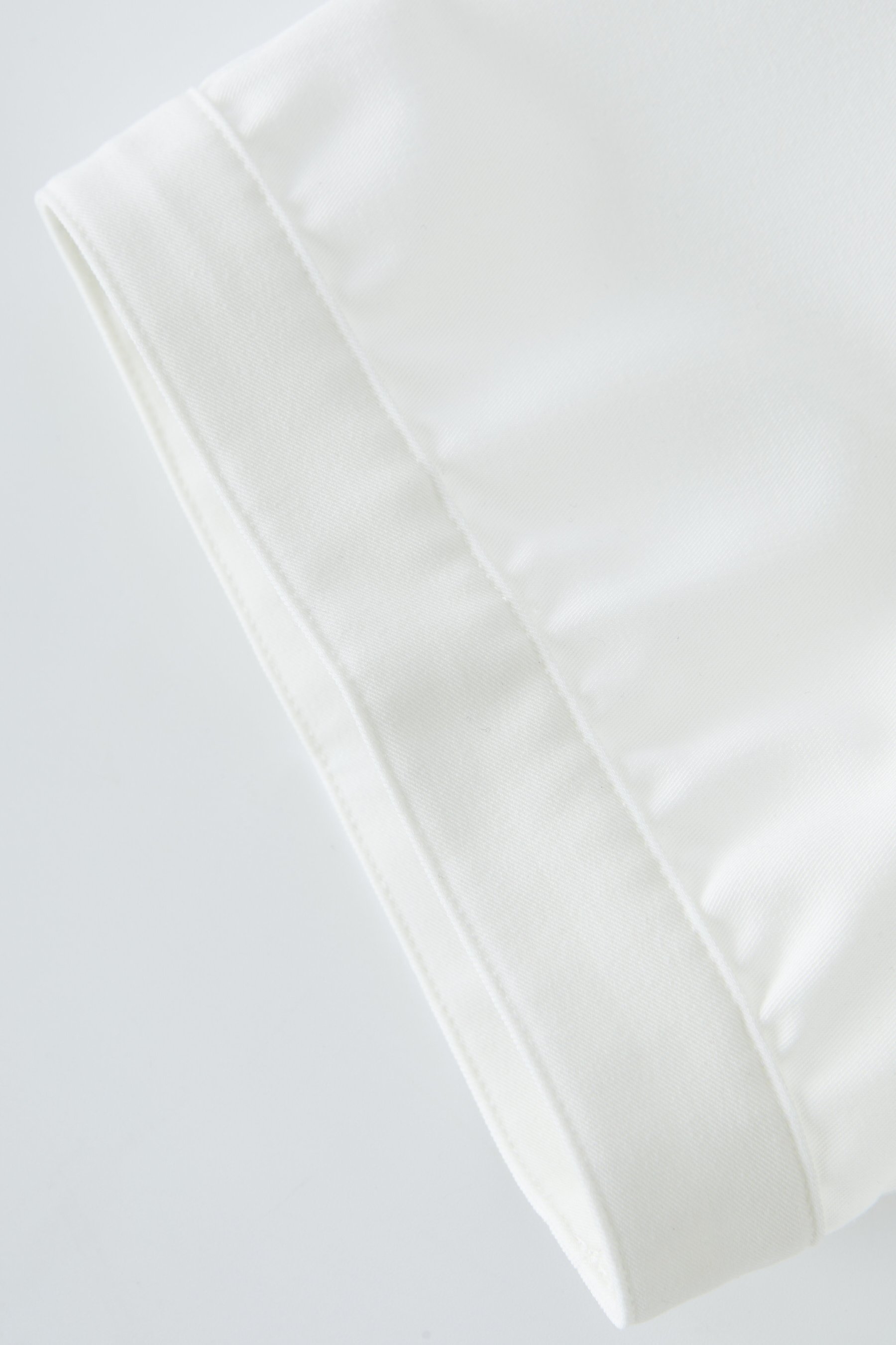 Solid Color Pearl Decorated Top EXA5222