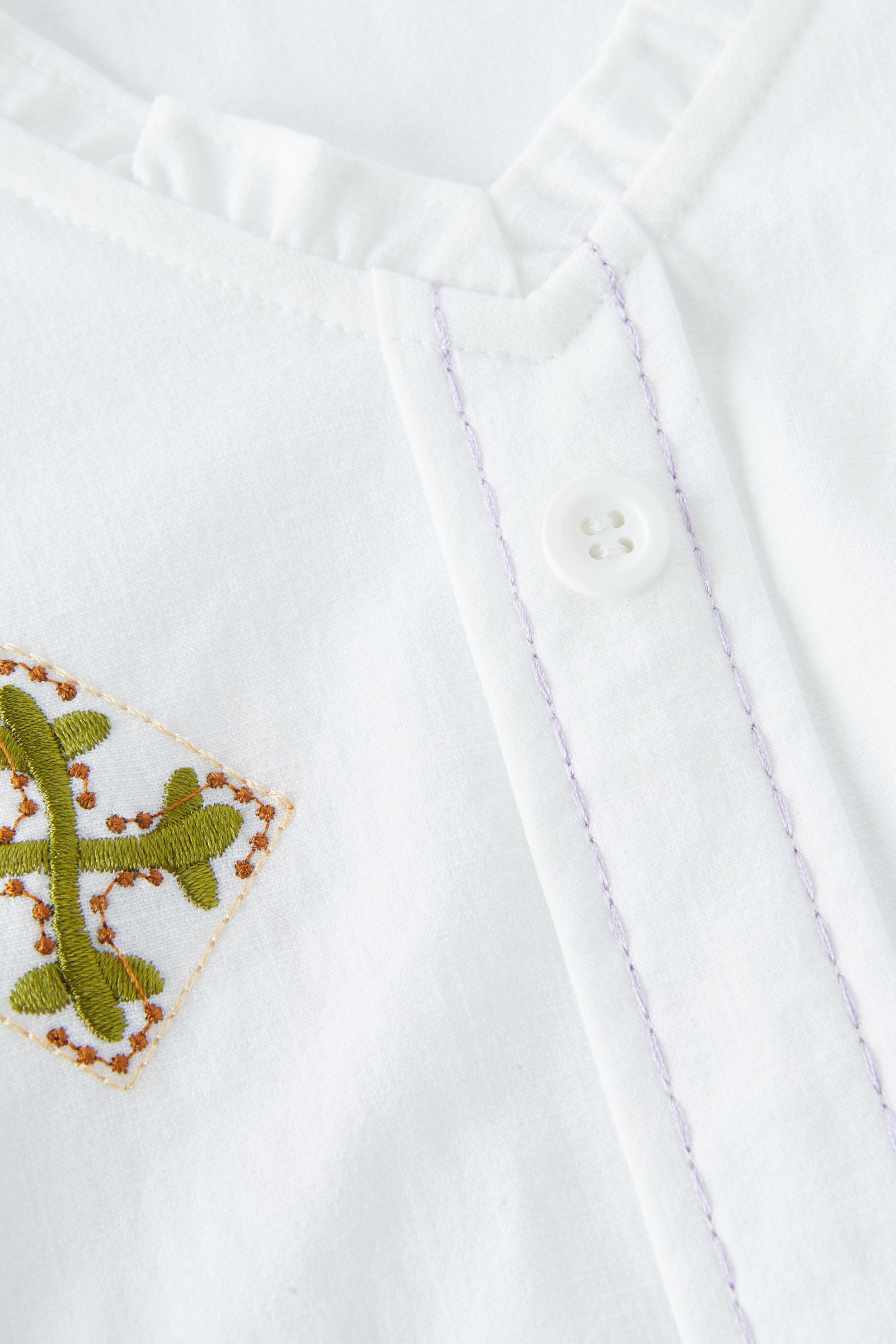 Colorful Embroidered Heavy Craft Top with Ruffled Edges EXA5398