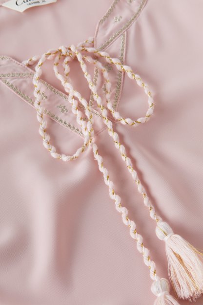 Embroidered V-neck Lantern Sleeve Blouse ECA2623