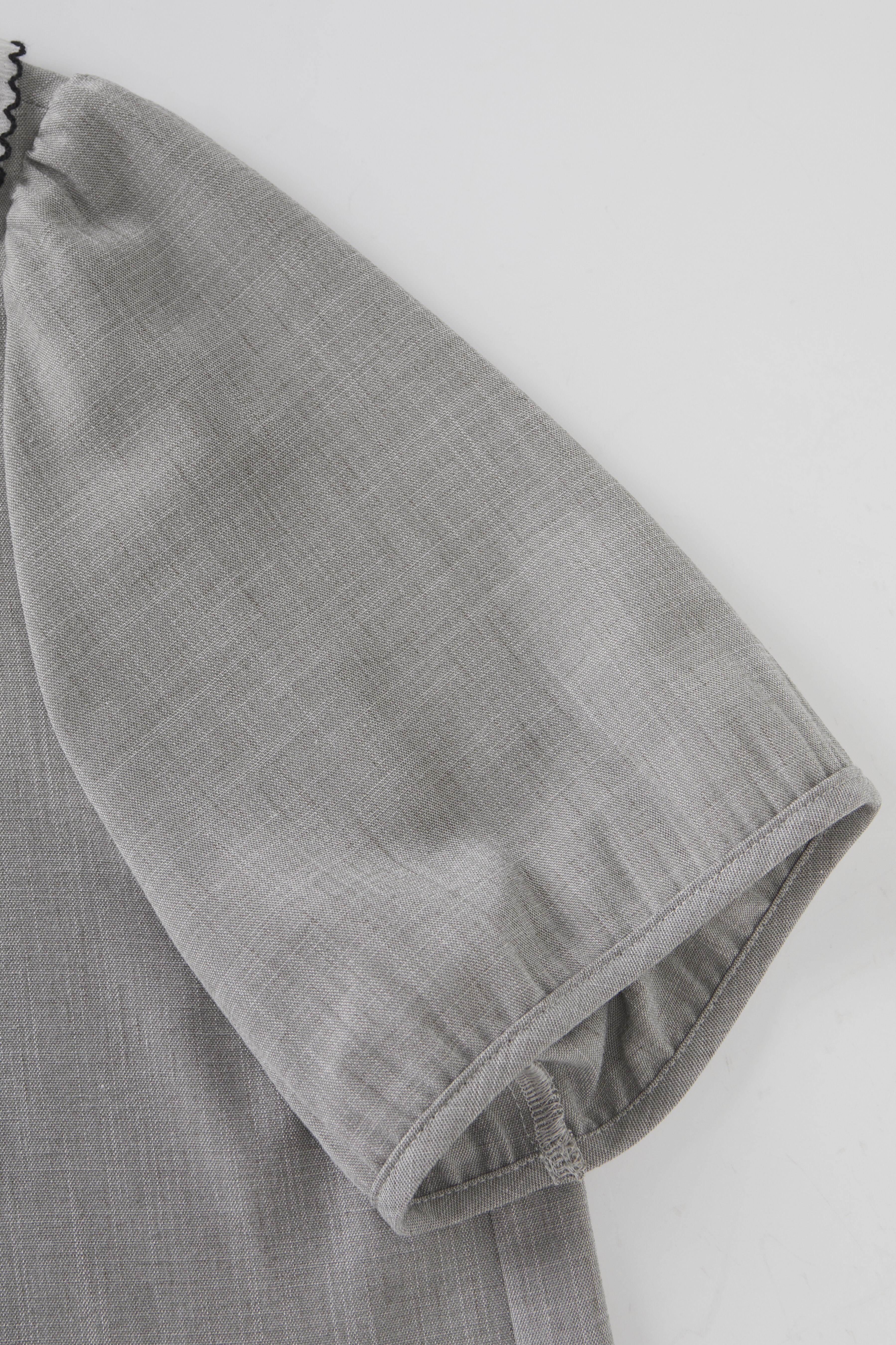 Round neck irregular bubble sleeve shirt FXA8020