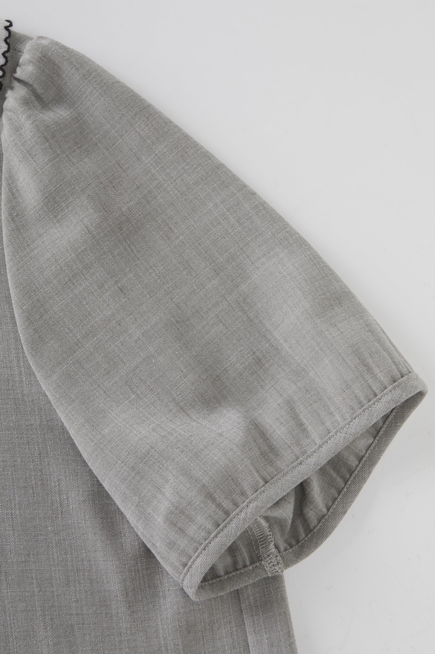 Round neck irregular bubble sleeve shirt FXA8020