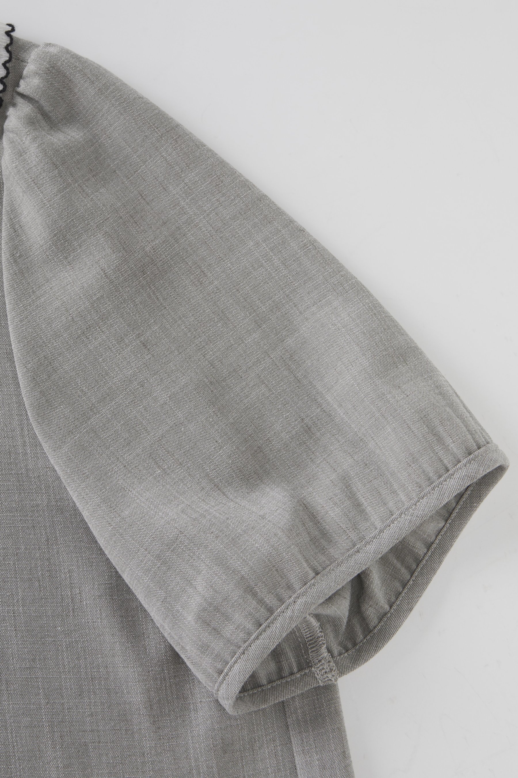 Round neck irregular bubble sleeve shirt FXA8020