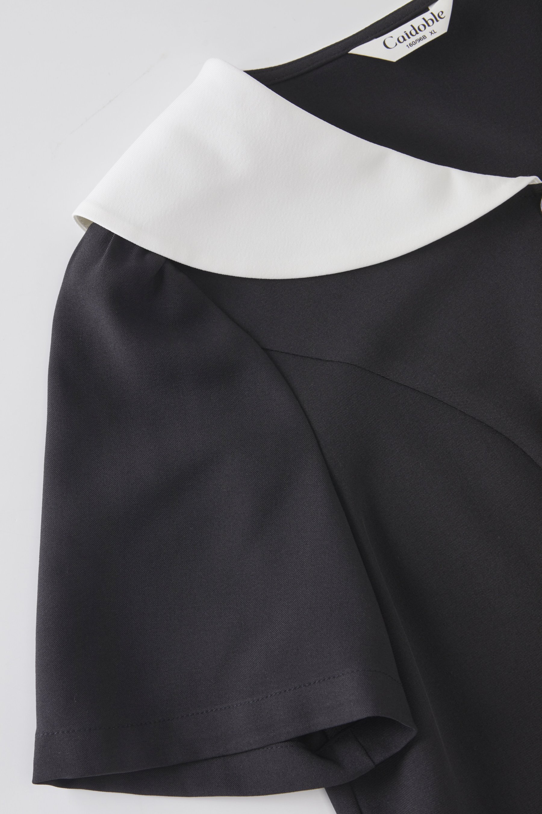 Age reducing bow doll collar shirt FXA8022