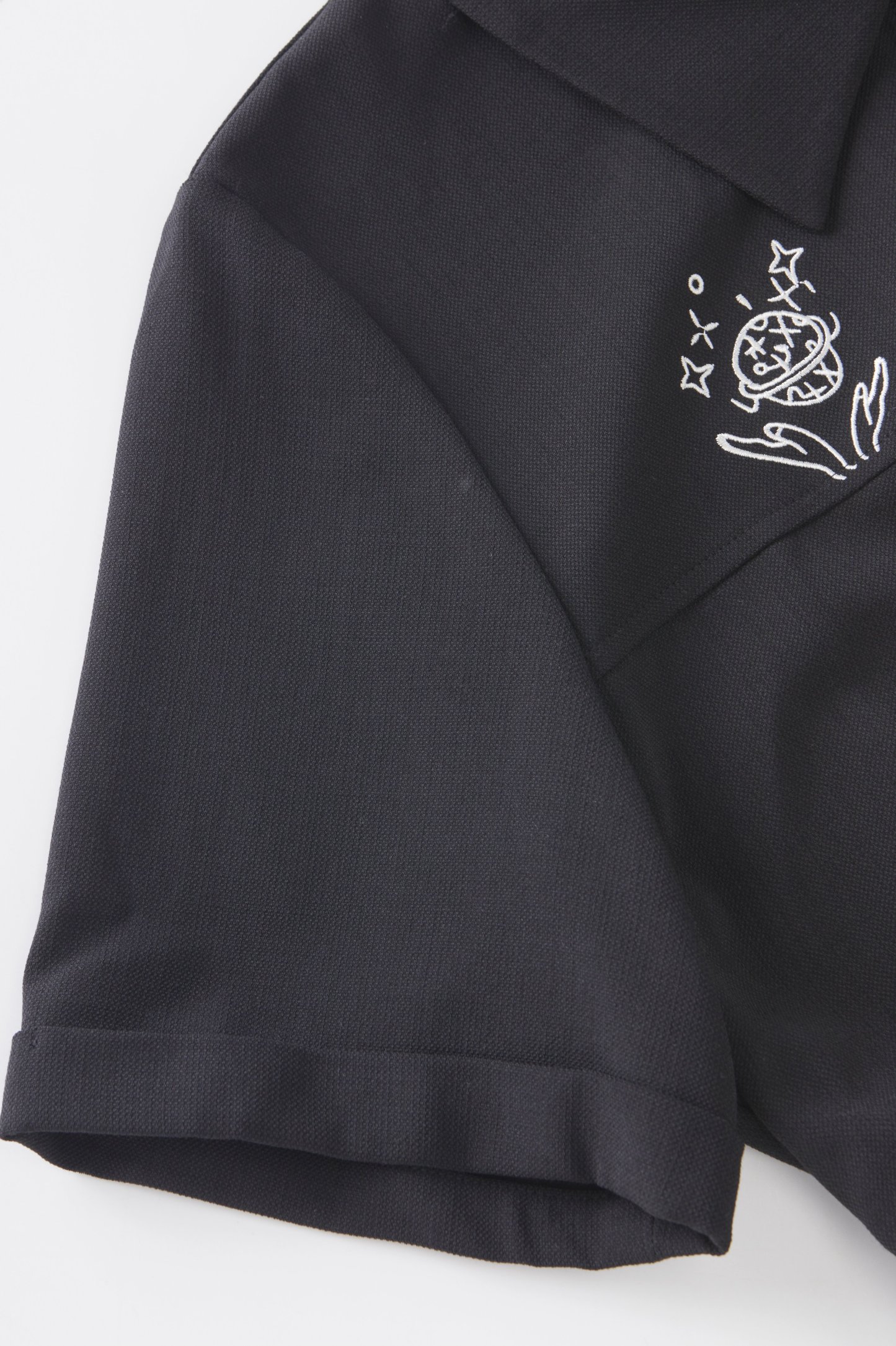 Collar sleeves rolled up, waist cinched, embroidered dress FXQ7075