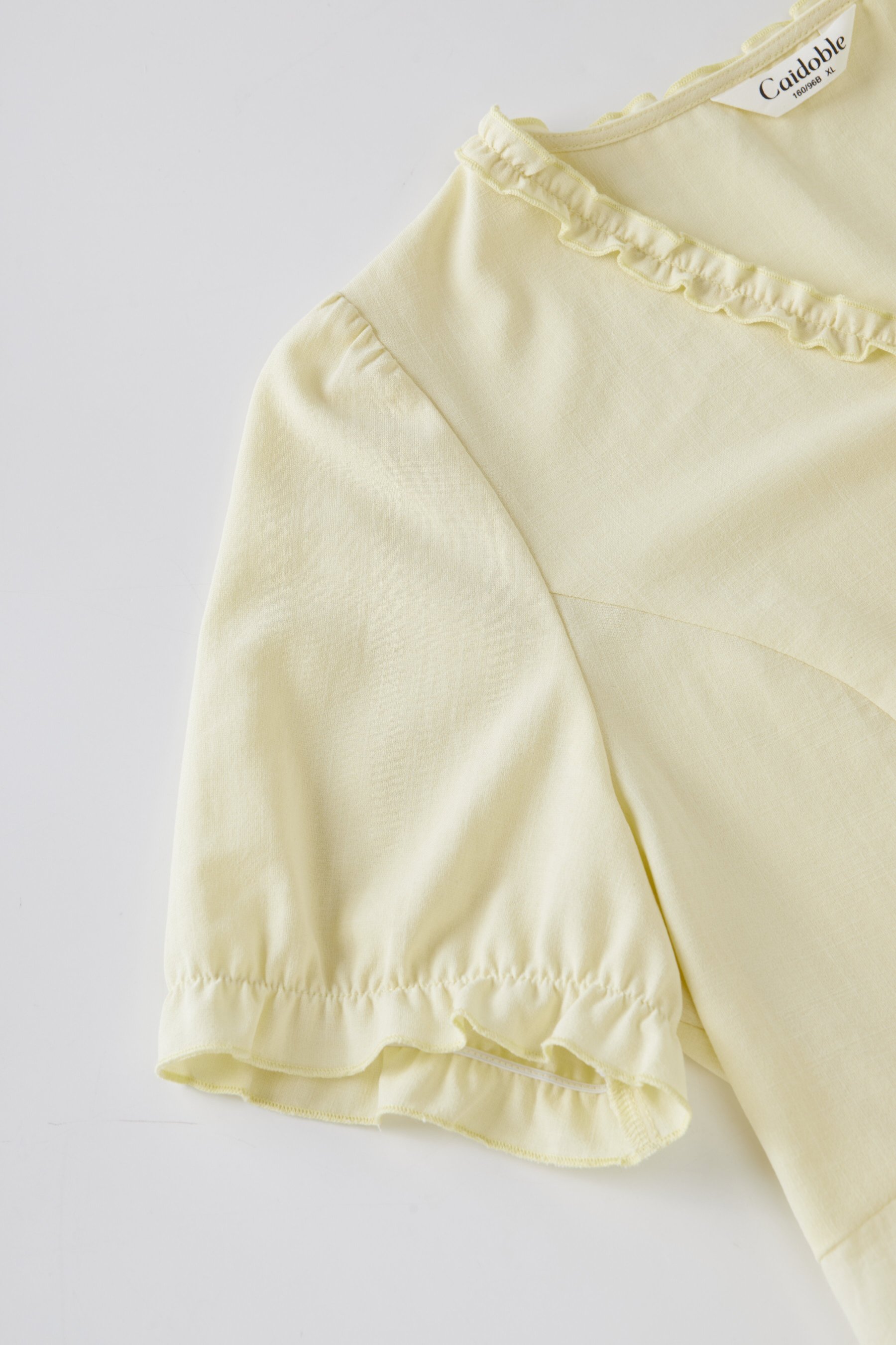 Sweet mushroom edge tied V-neck hollow embroidery shirt FXA9015