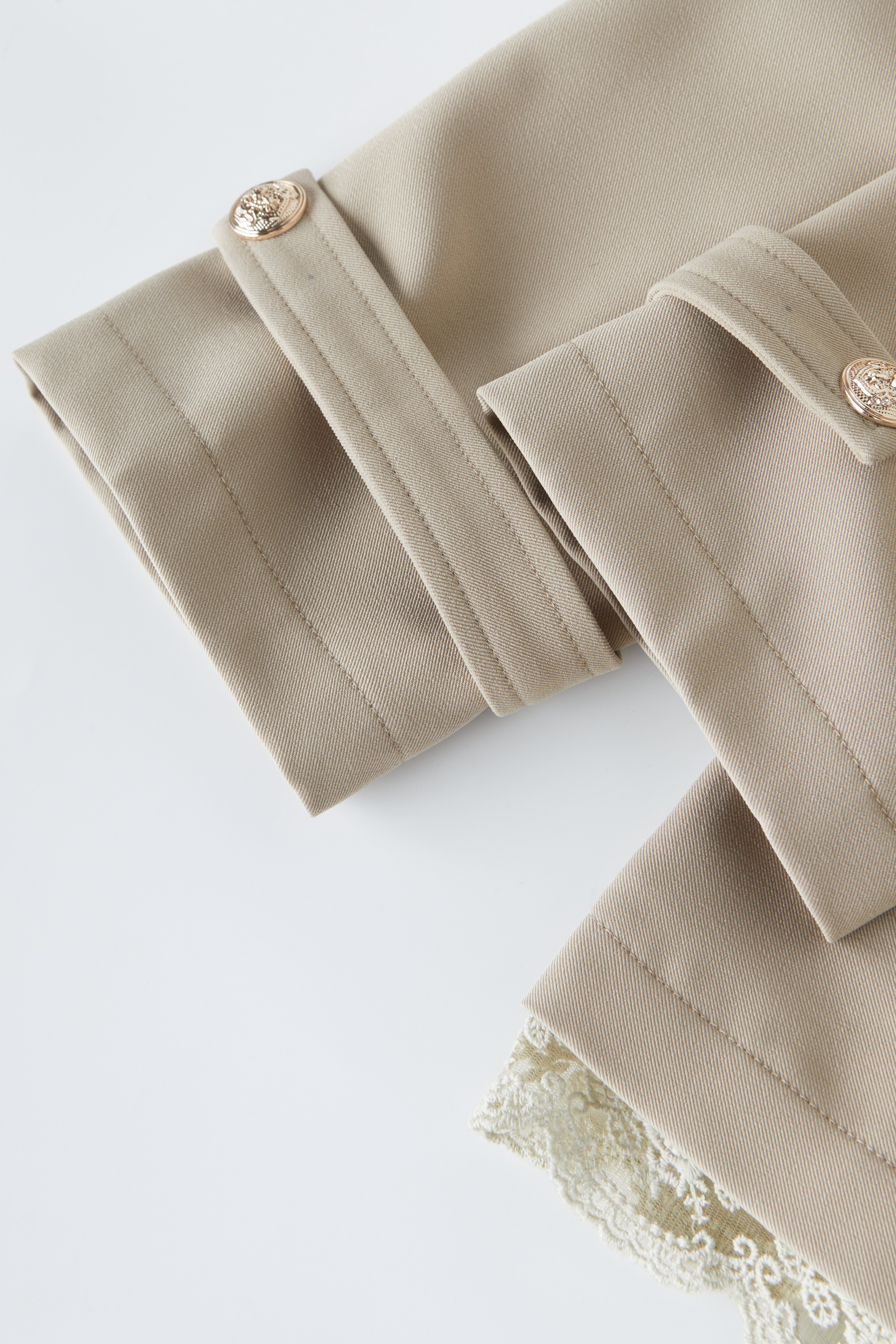 Lace patchwork waistcoat DDW2138