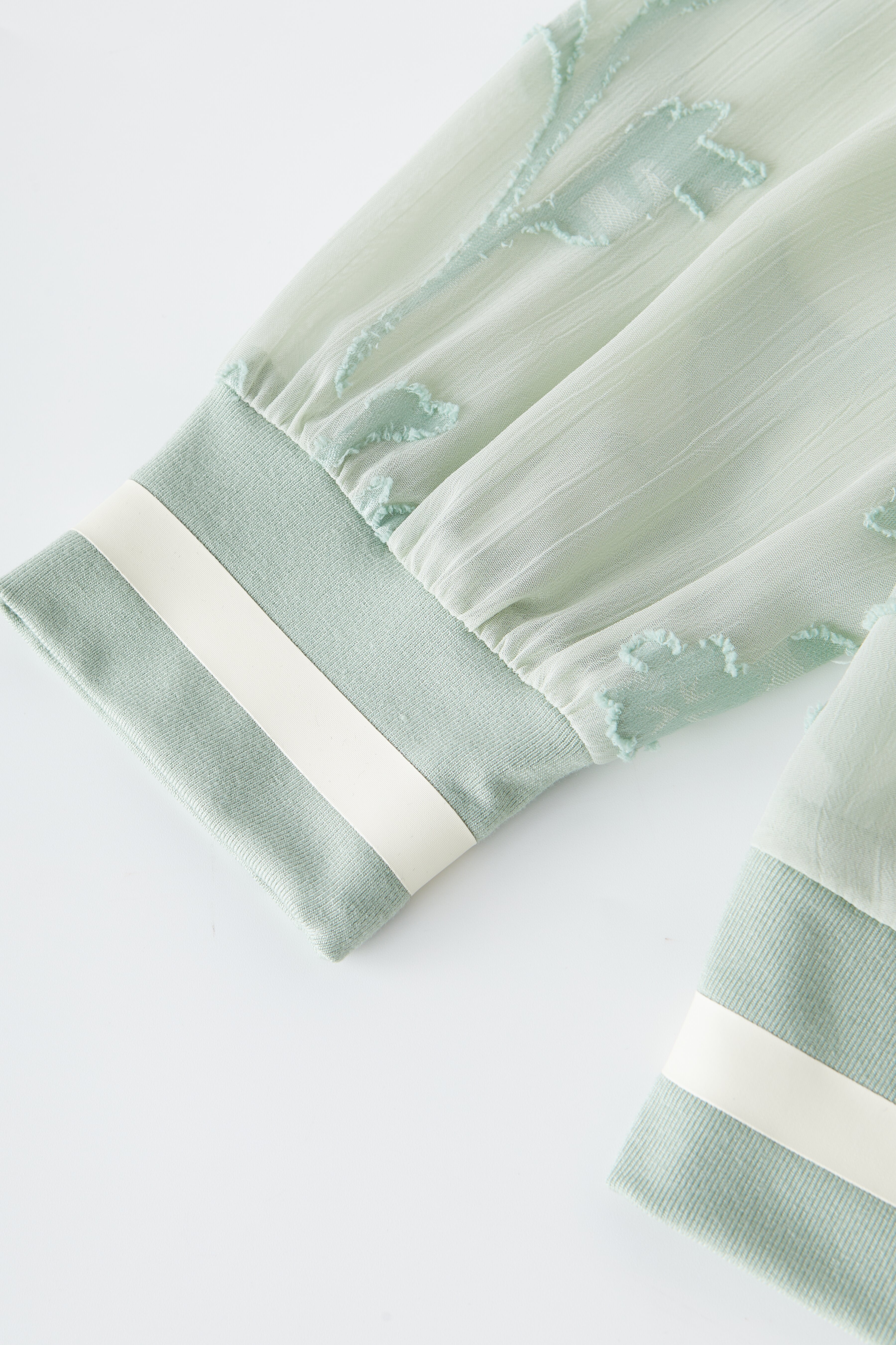 Jacquard Hooded Thin Jacket ECW2568N