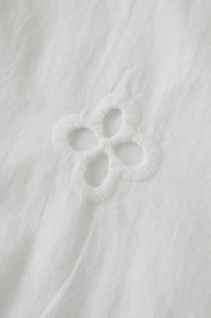 Curved Hem Elegant Embroidered Shirt ECA2577