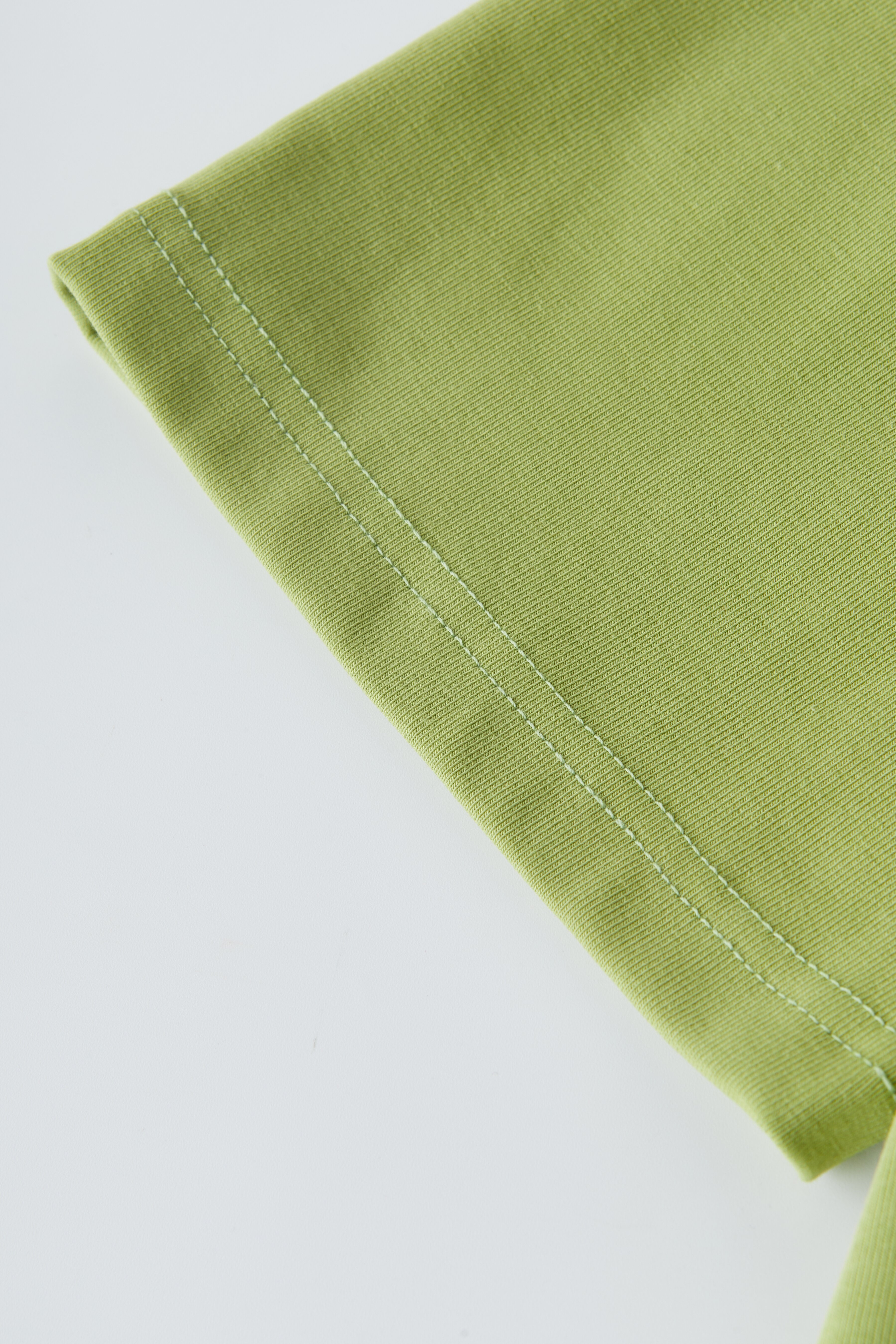 Loose Round Neck Cream Style Printed Top EXZ3007