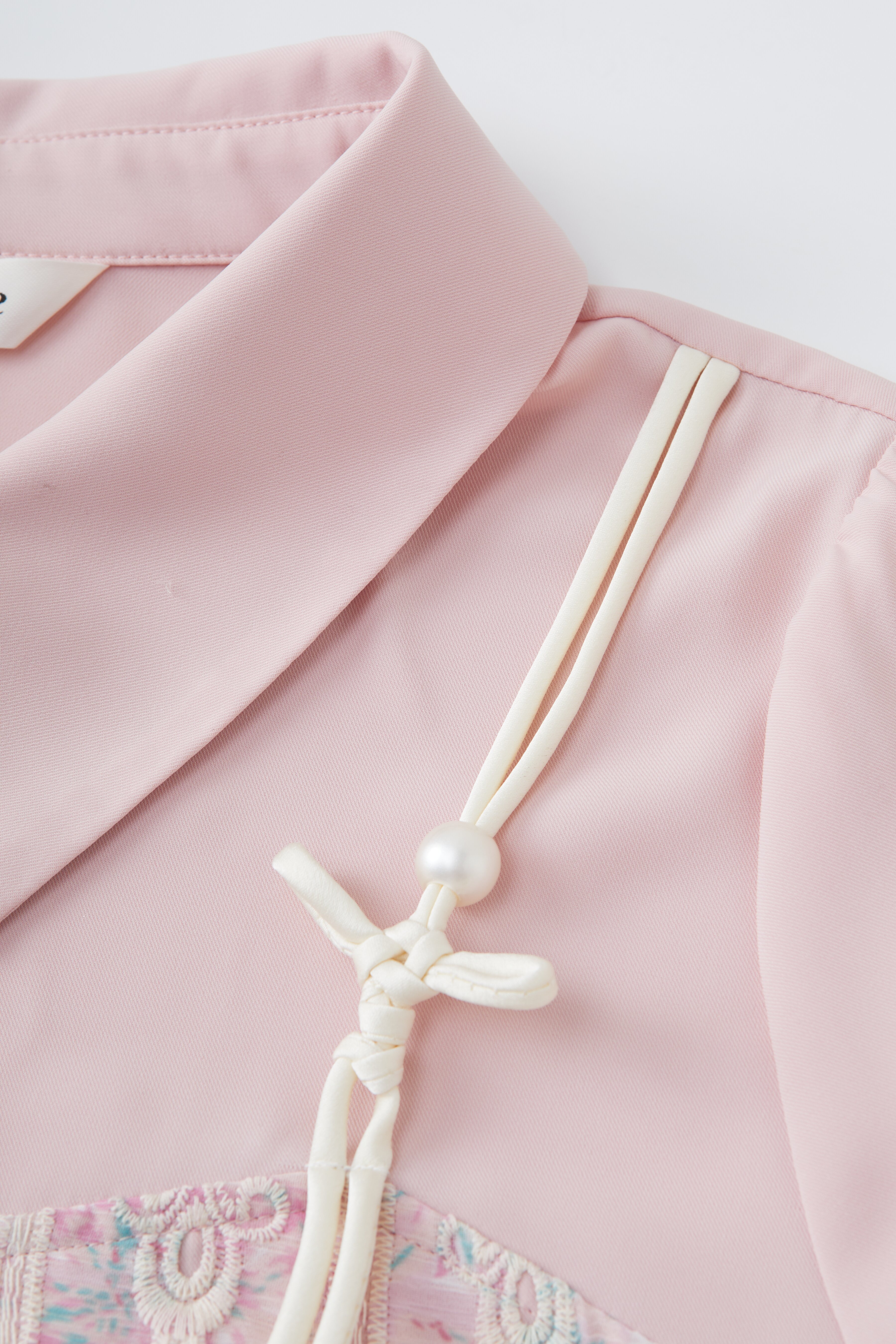 Lace Crochet Fake Two-Piece Shirt DXA1610