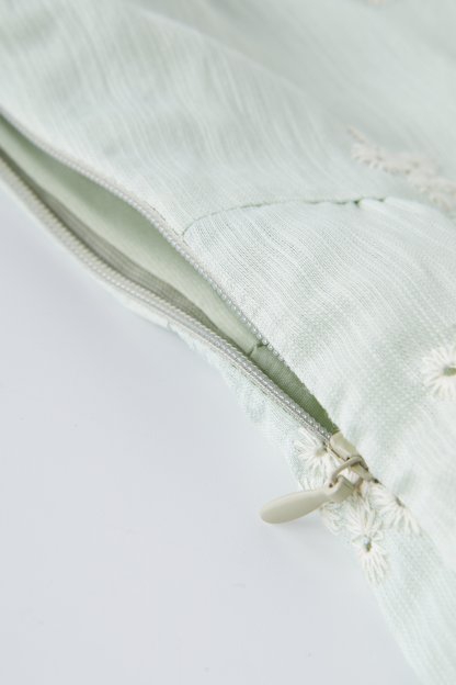 Embroidered Small V-neck Elegant Dress EXQ5086