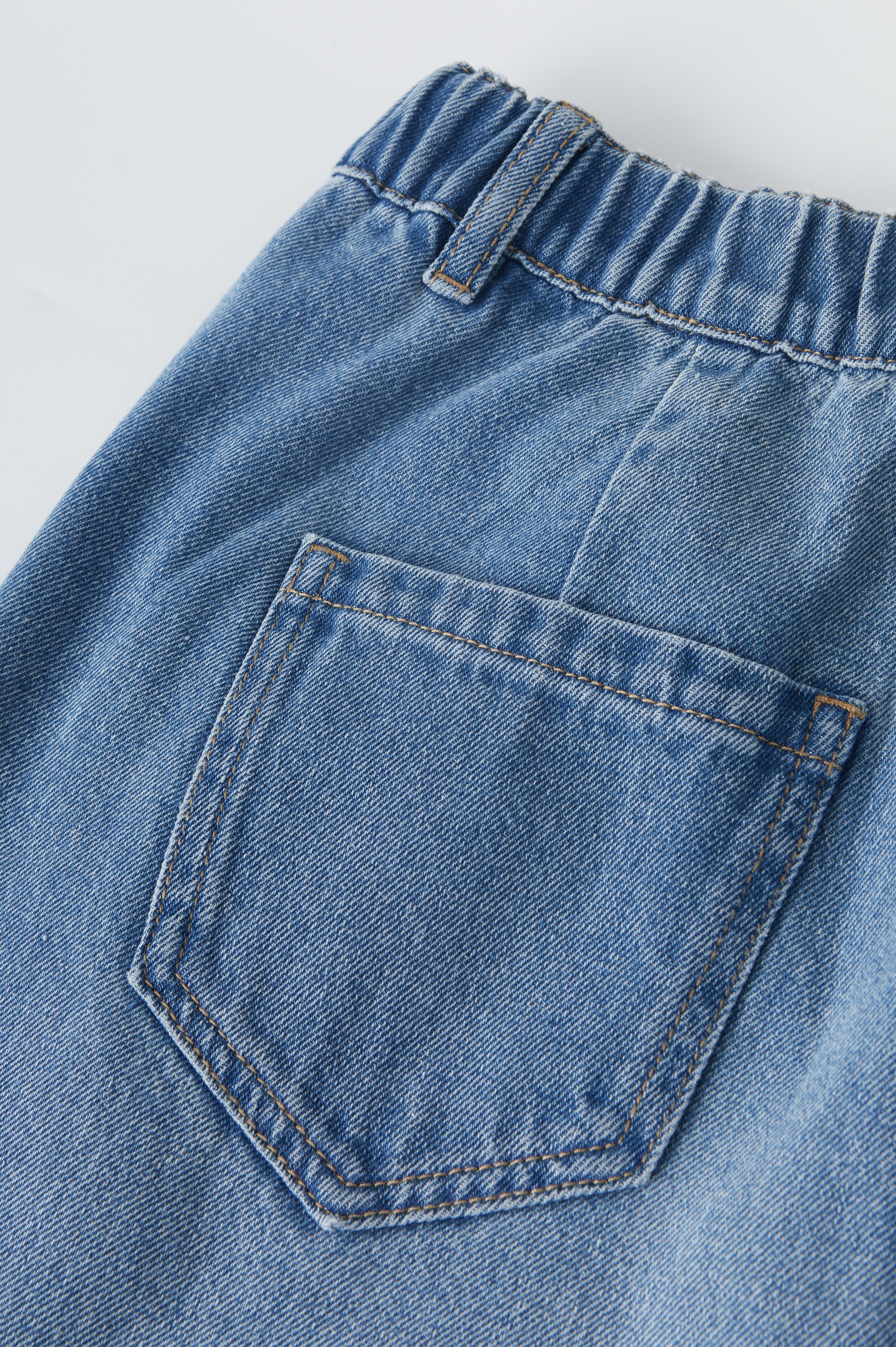 High Waist Slimming Cuffed Jeans EXK5002