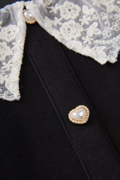 Spliced Round Neck Youthful Blouse EDA5839