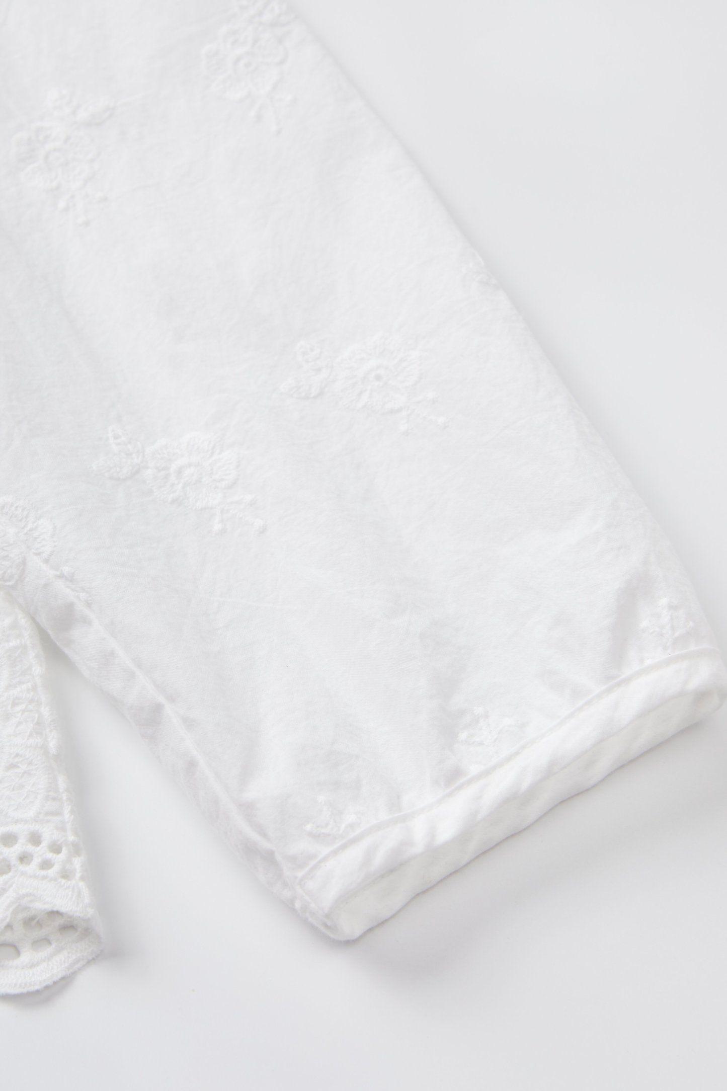 Embroidered Hollow Out Elegant Blouse EDA5772