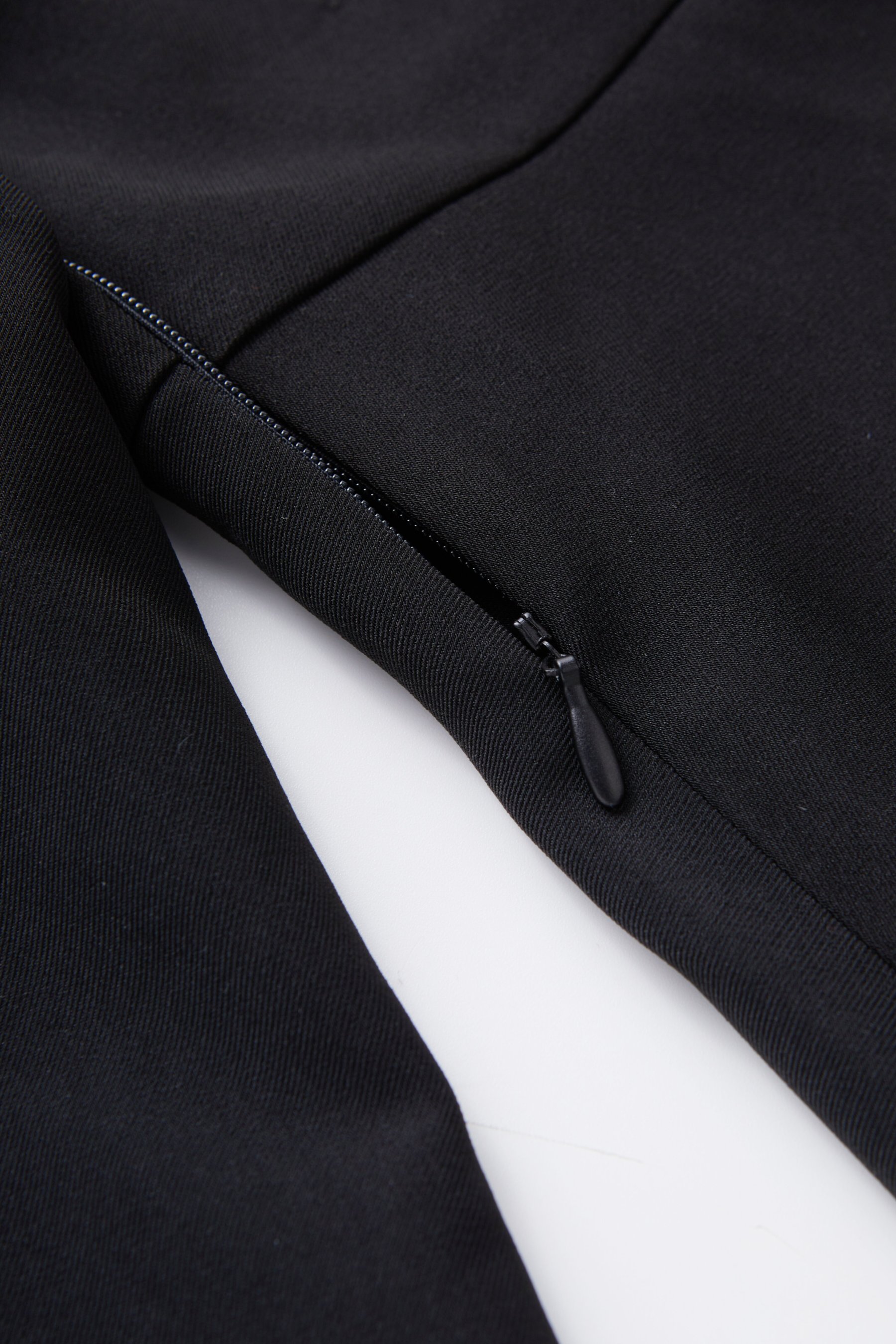 Beaded Slimming Dress EDQ5660