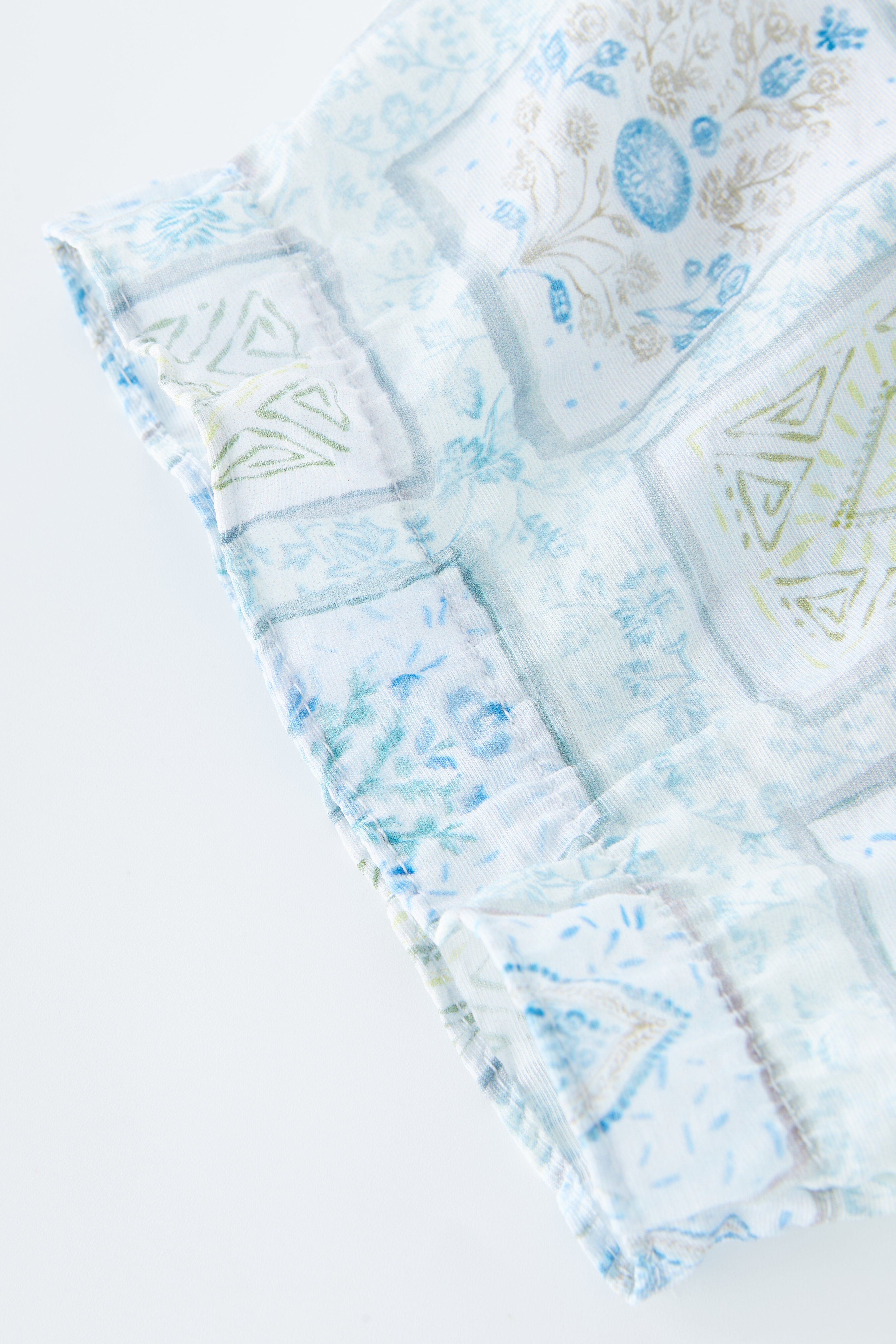 Sweet Vacation Two-Way Printed Blouse EXA5537