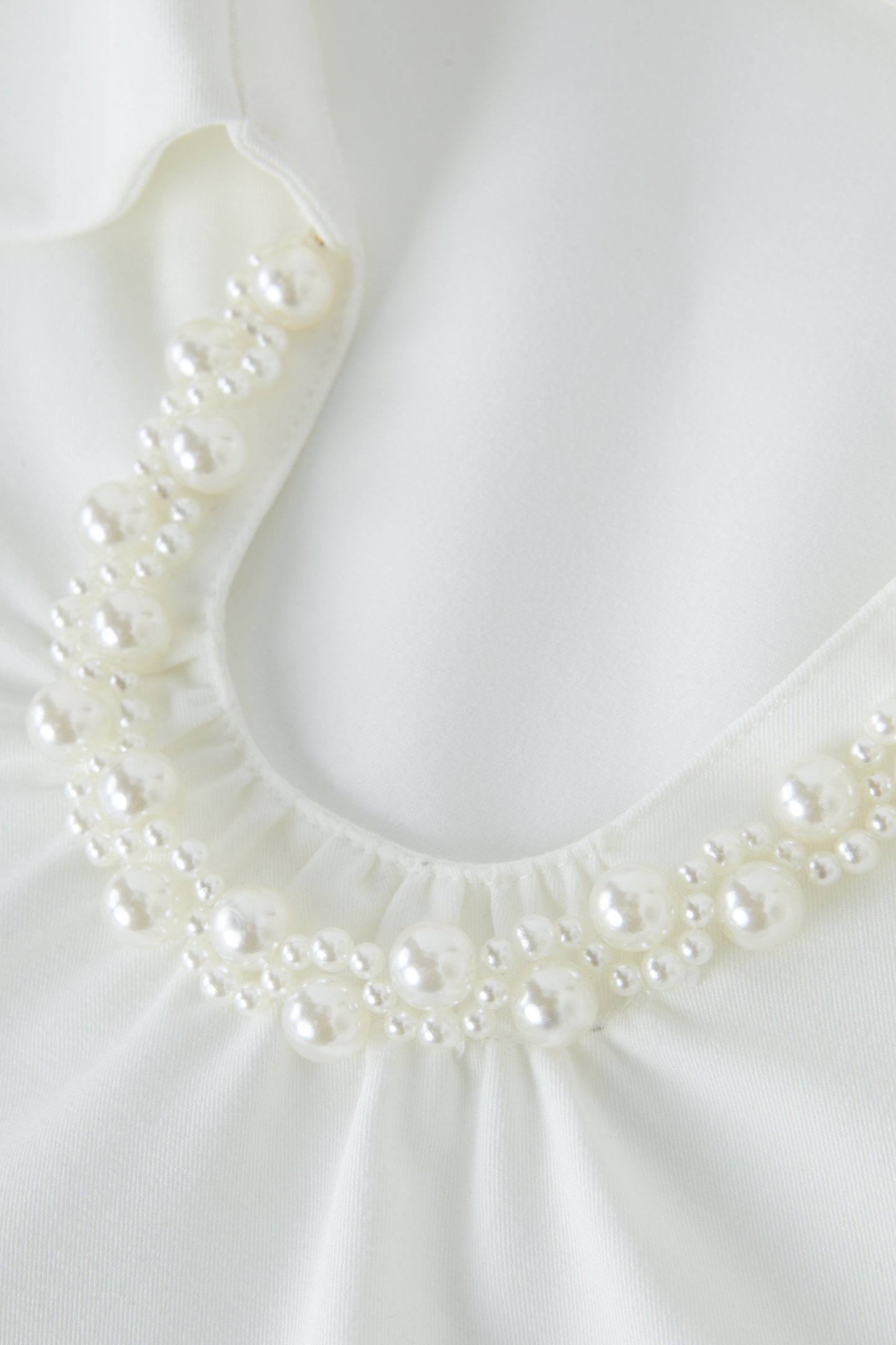 Solid Color Pearl Decorated Top EXA5222