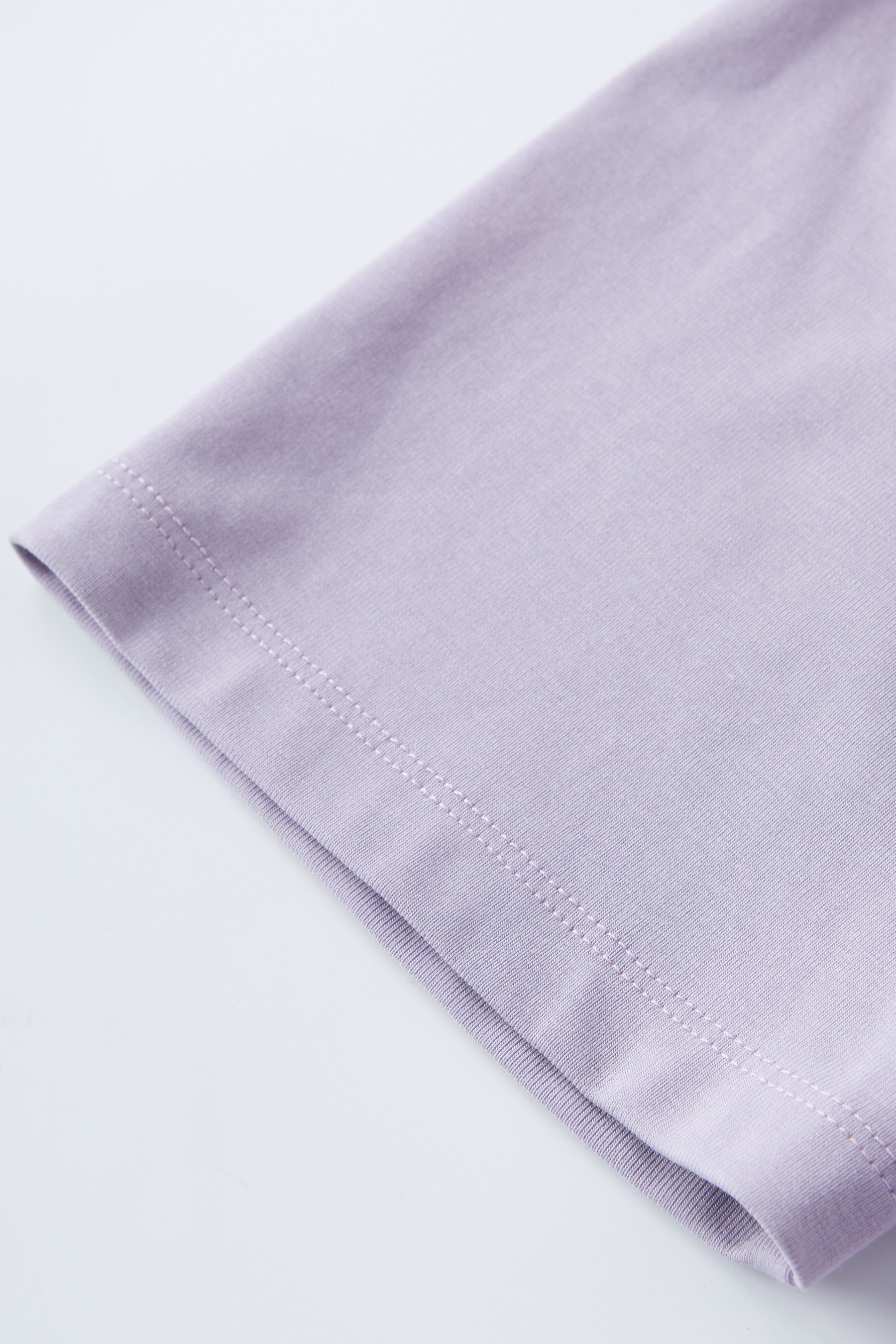 Fake Two-Piece Color-Block Slimming Embroidered Top EXZ2673