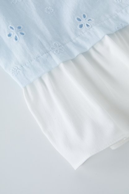 Embroidered Hollow Slimming Top EXA5307