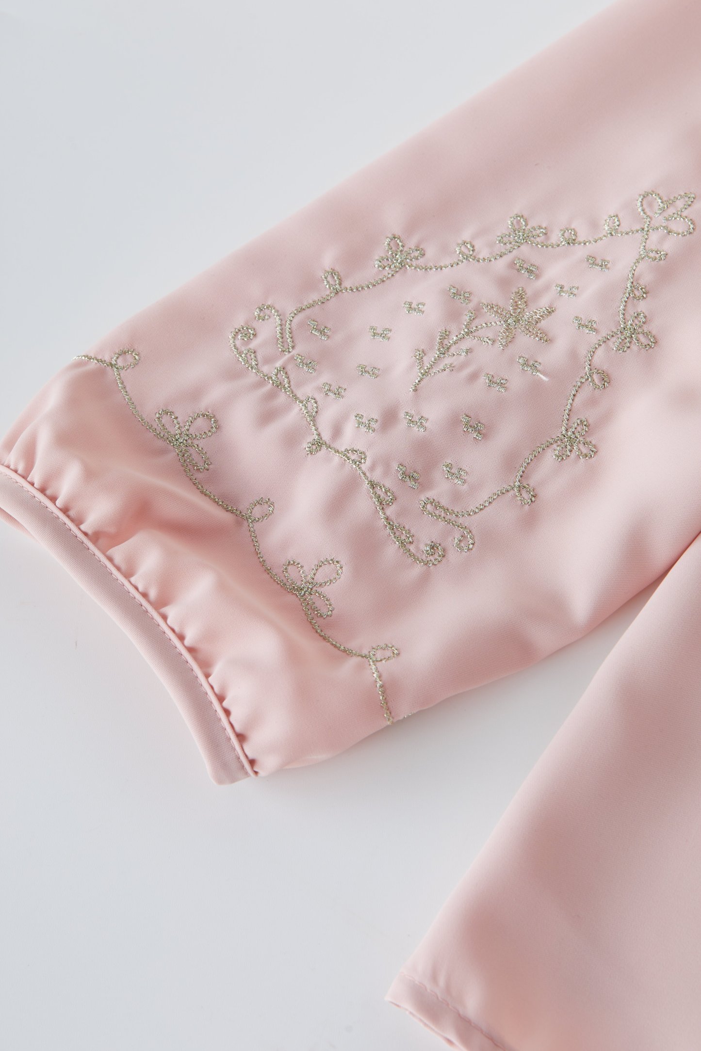 Embroidered V-neck Lantern Sleeve Blouse ECA2623