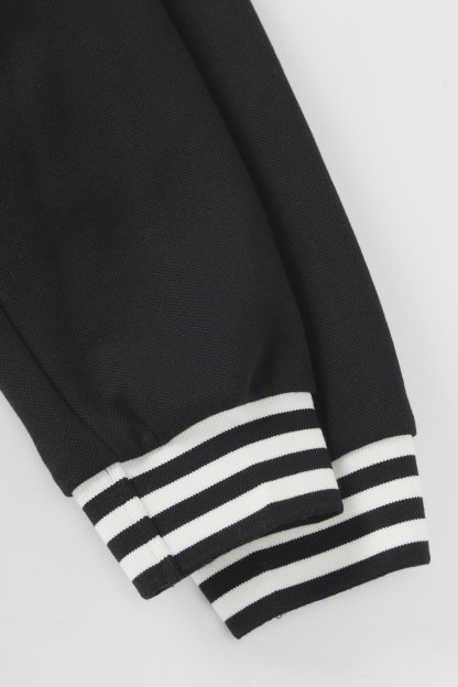 Two-tone round-neck heavy embroidery top FCZ6070