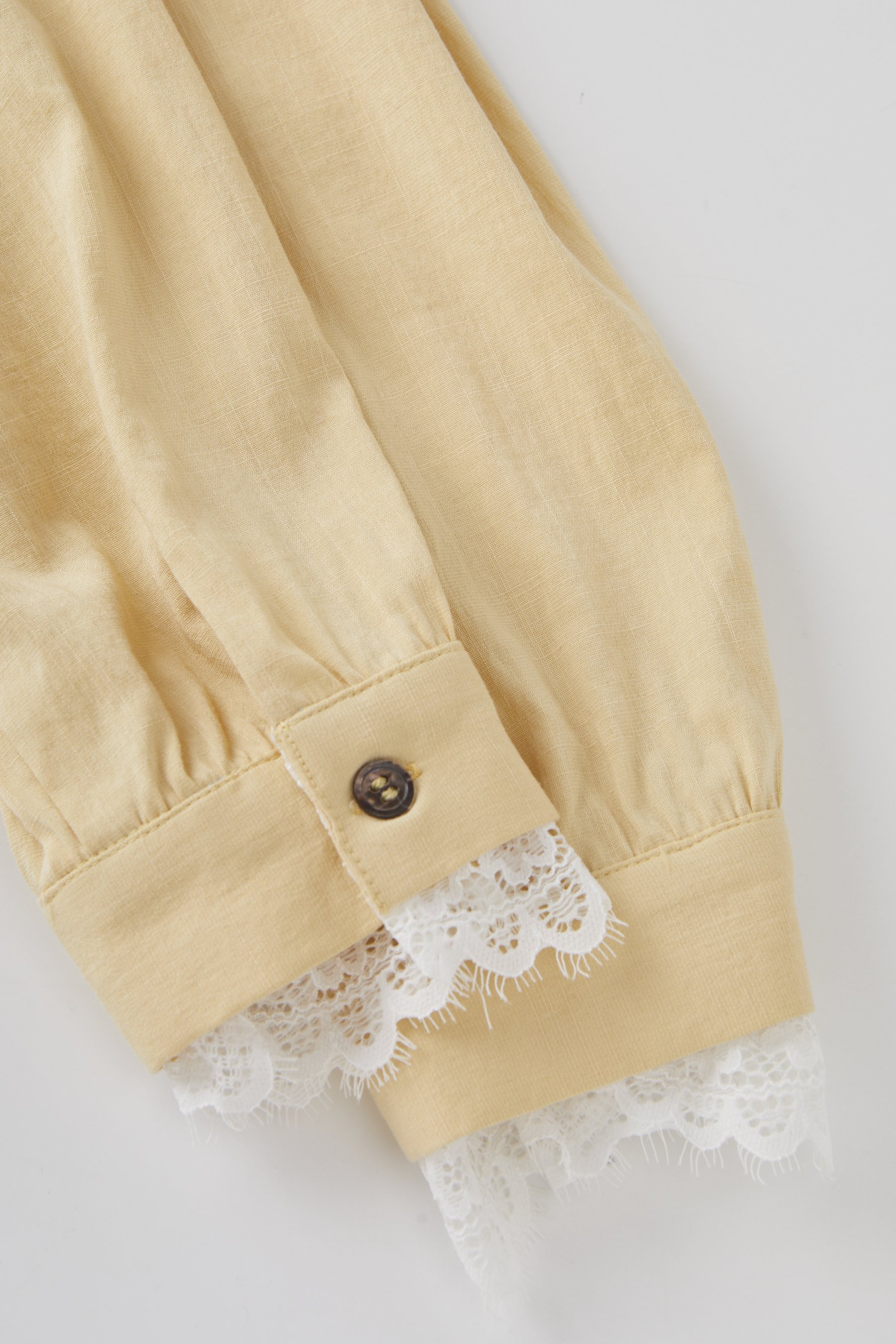 V-neck lace faux two-piece shirt FCA6899