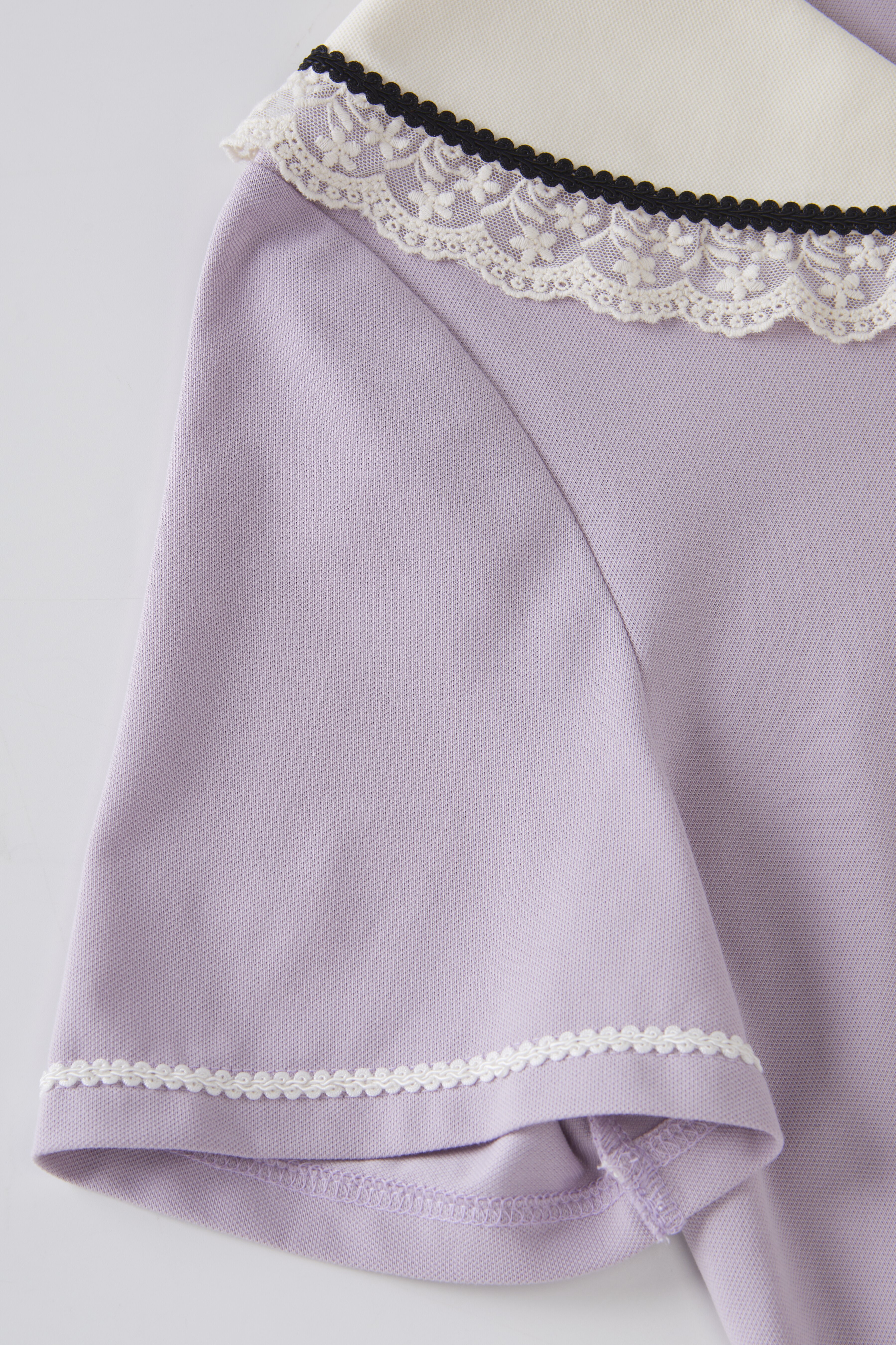 Lace Age Reducing Navy Collar Cross Color T-shirt FXA8023