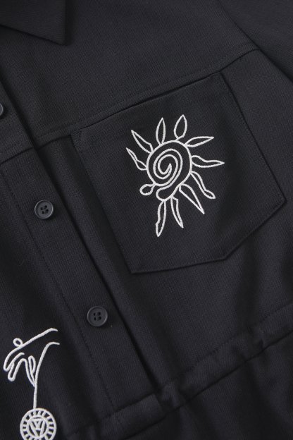 Collar sleeves rolled up, waist cinched, embroidered dress FXQ7075