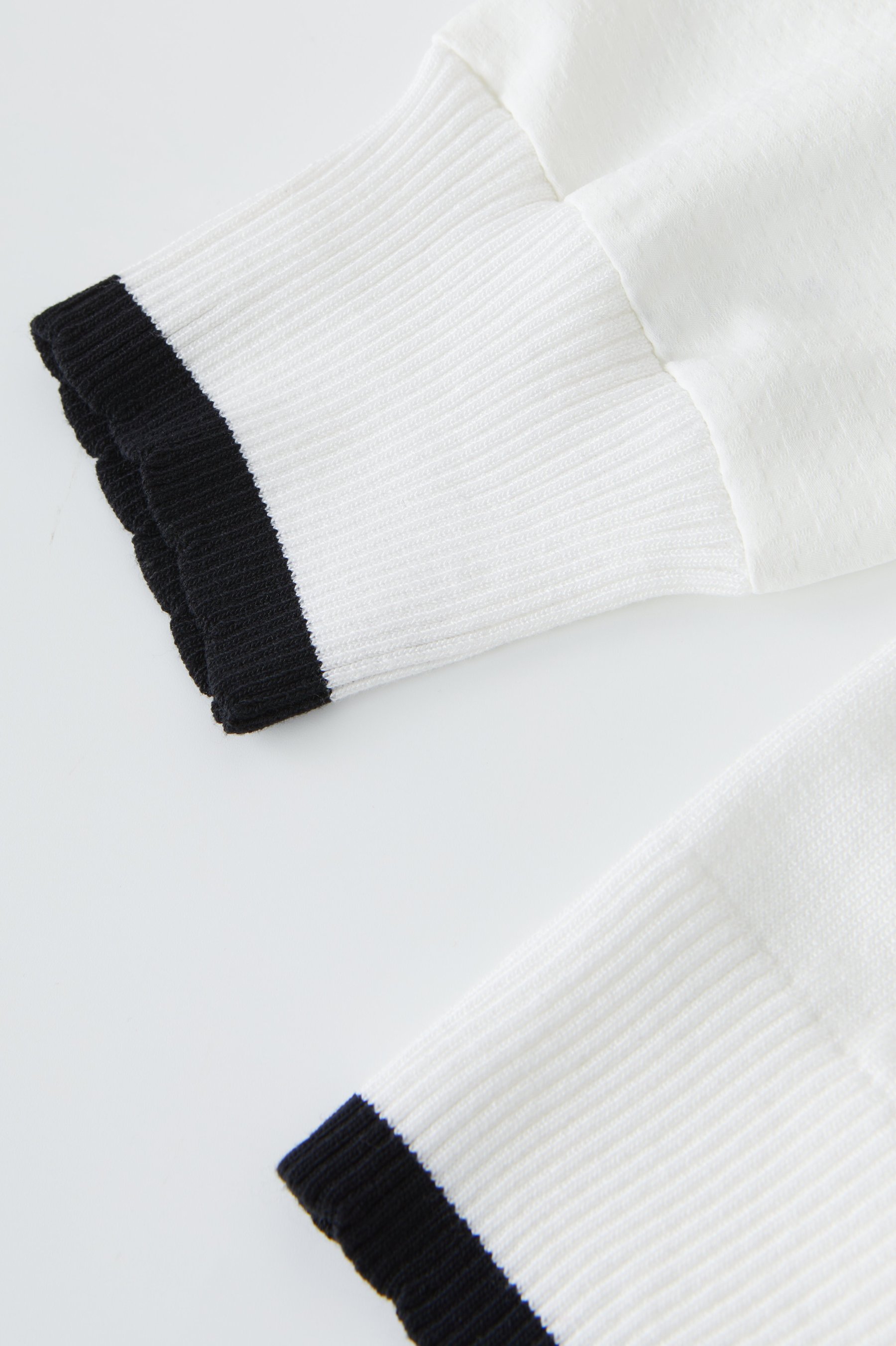 V-neck Knitted Sweater DCMY358