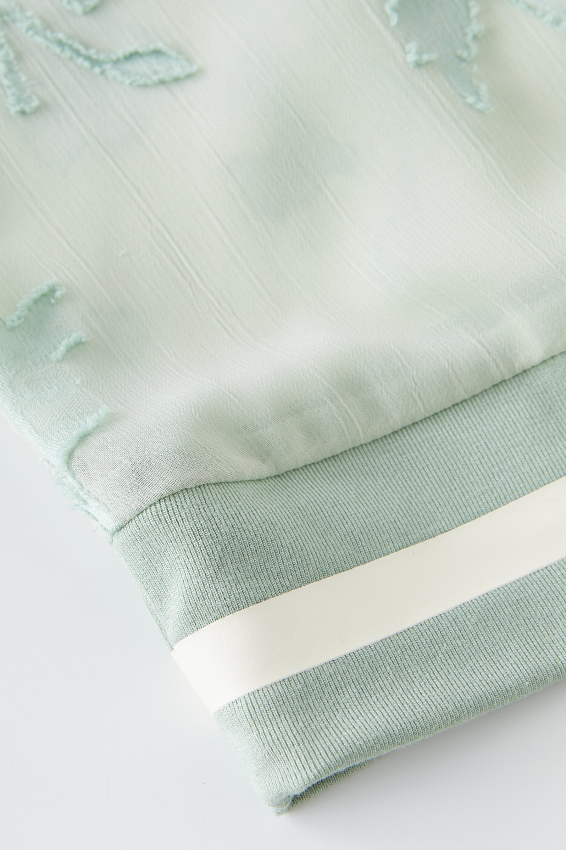 Jacquard Hooded Thin Jacket ECW2568N