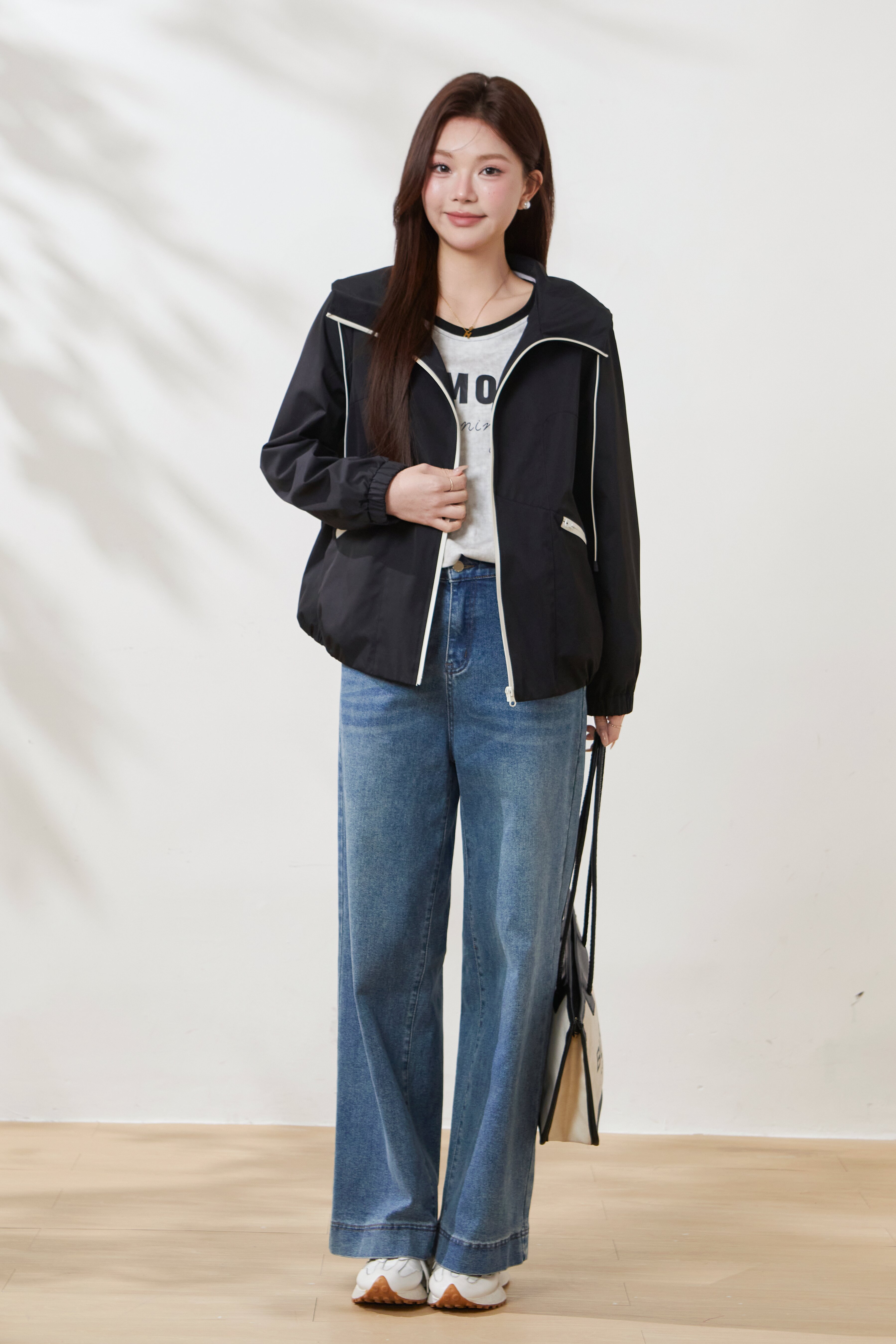 Two-tone hooded jacket FCW6902