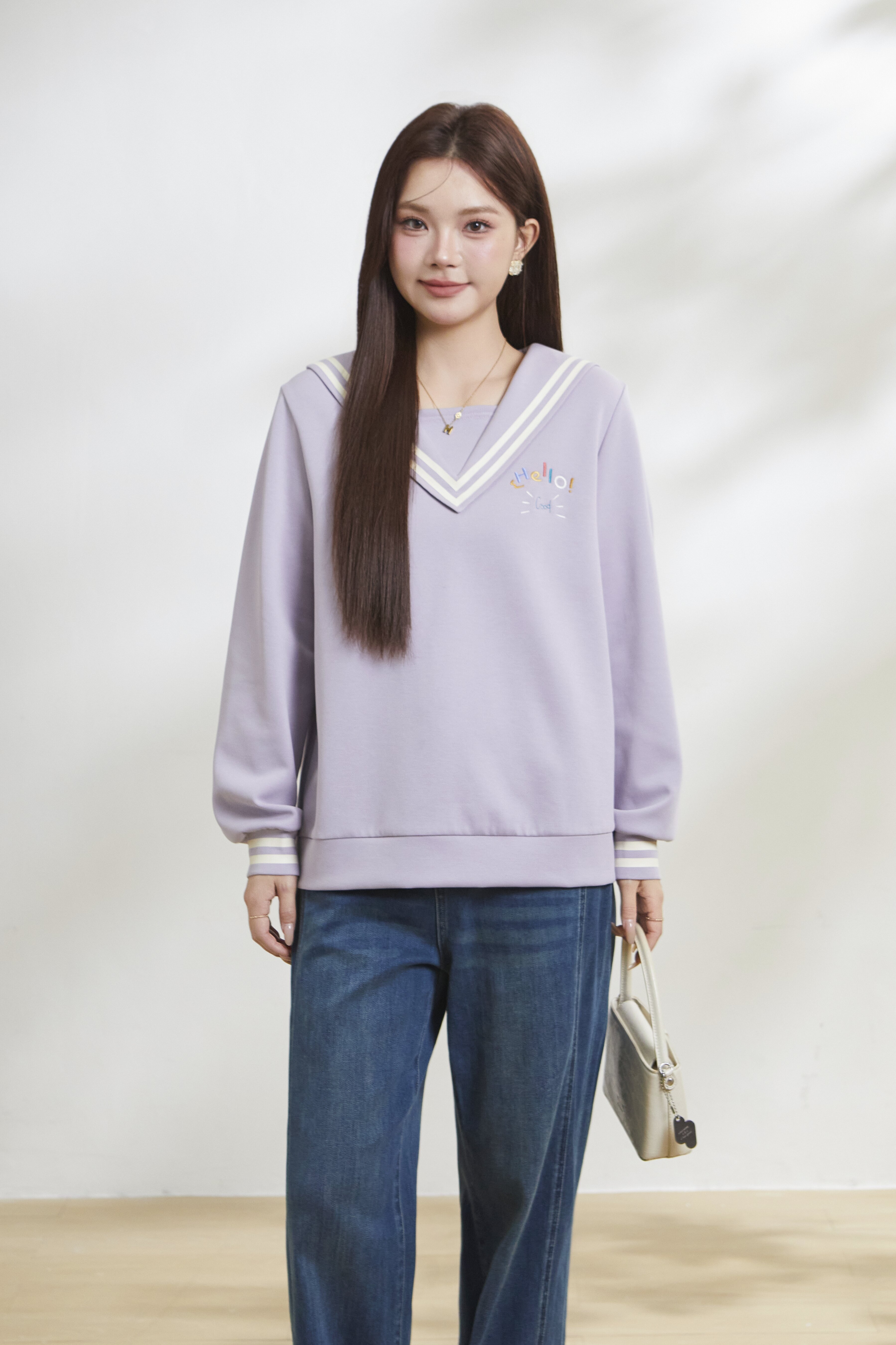 Navy V-neck knitted sweatshirt FCZ6873